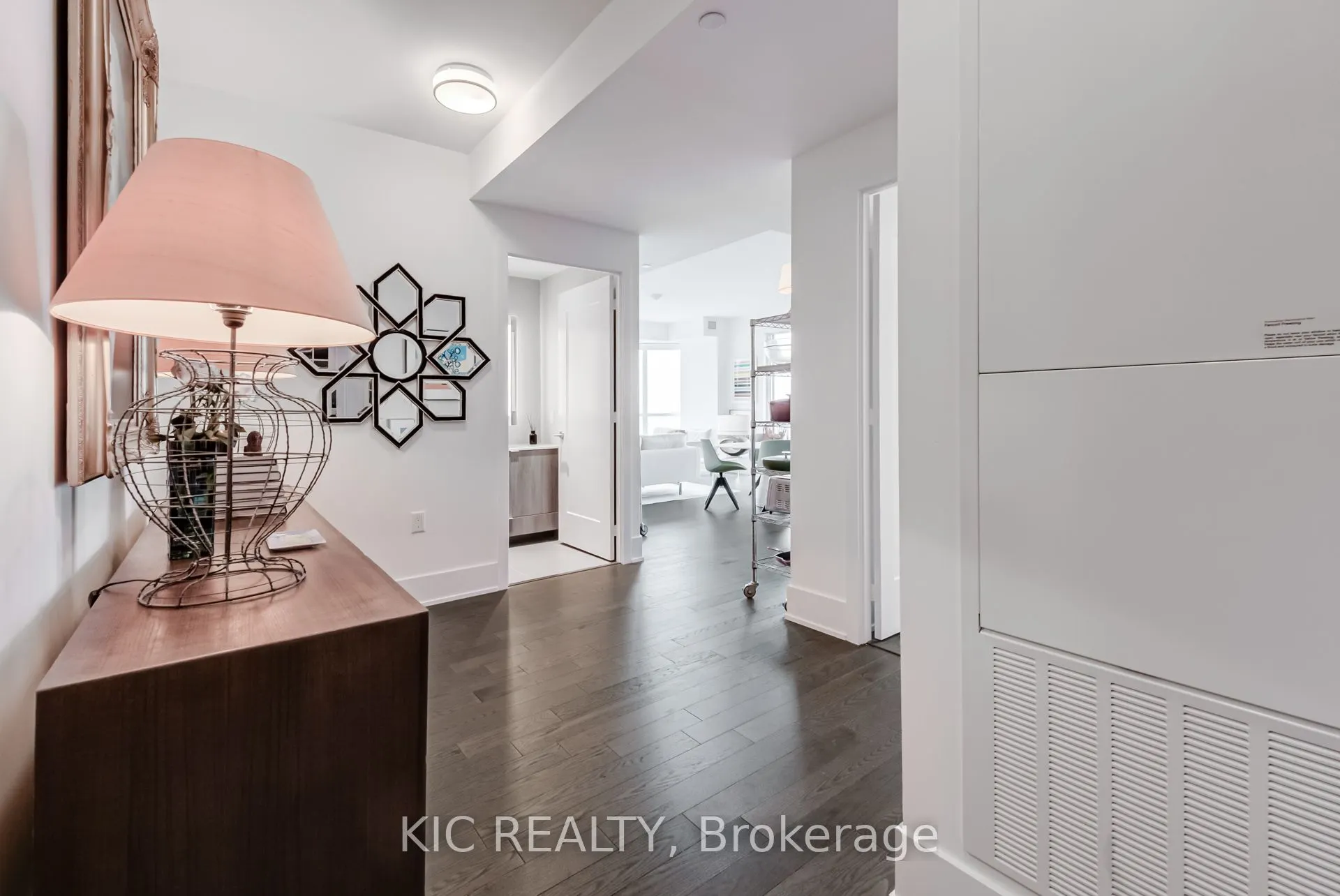 585 Bloor Street E, #3923