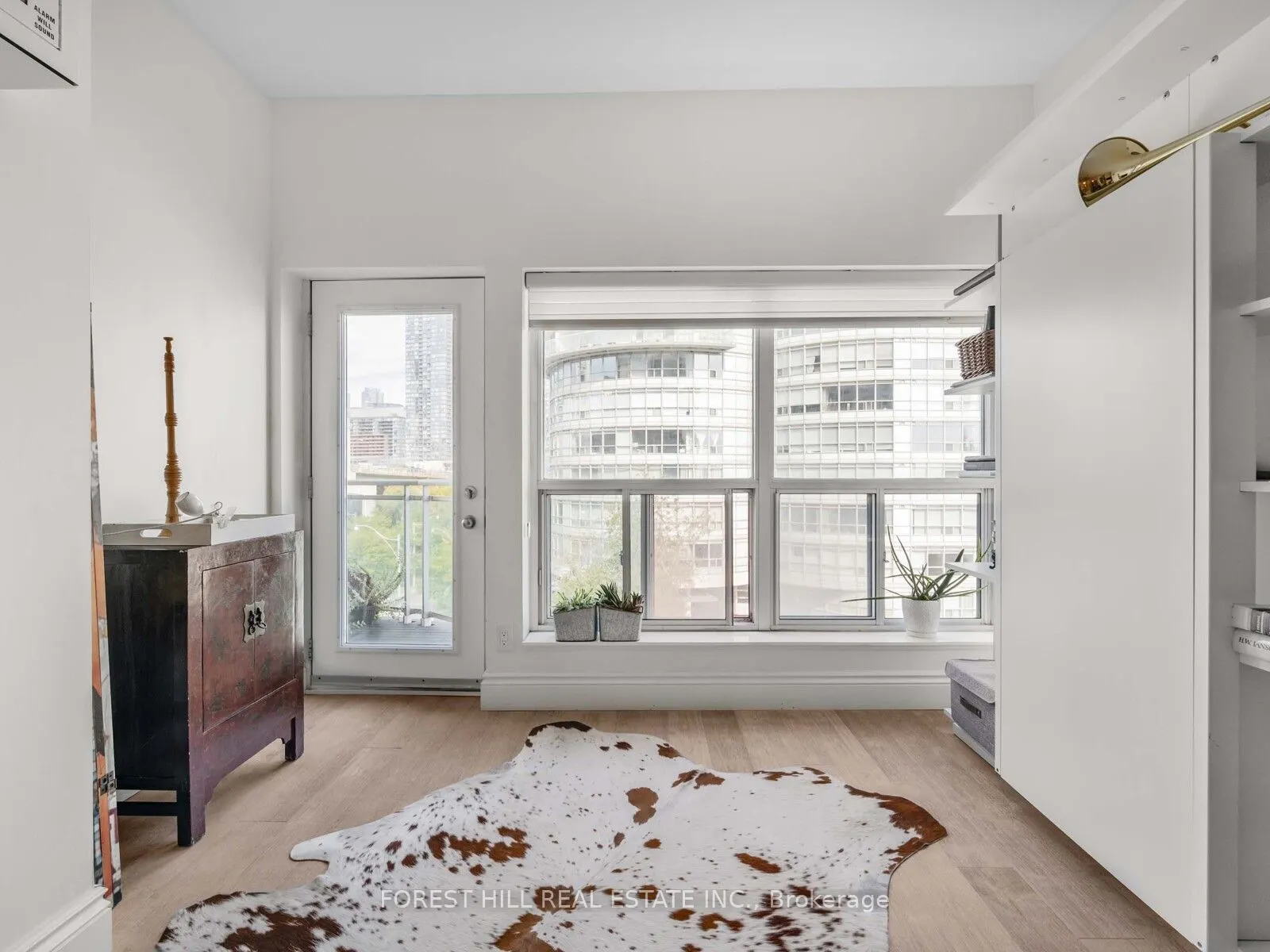 600 Queens Quay W, #606