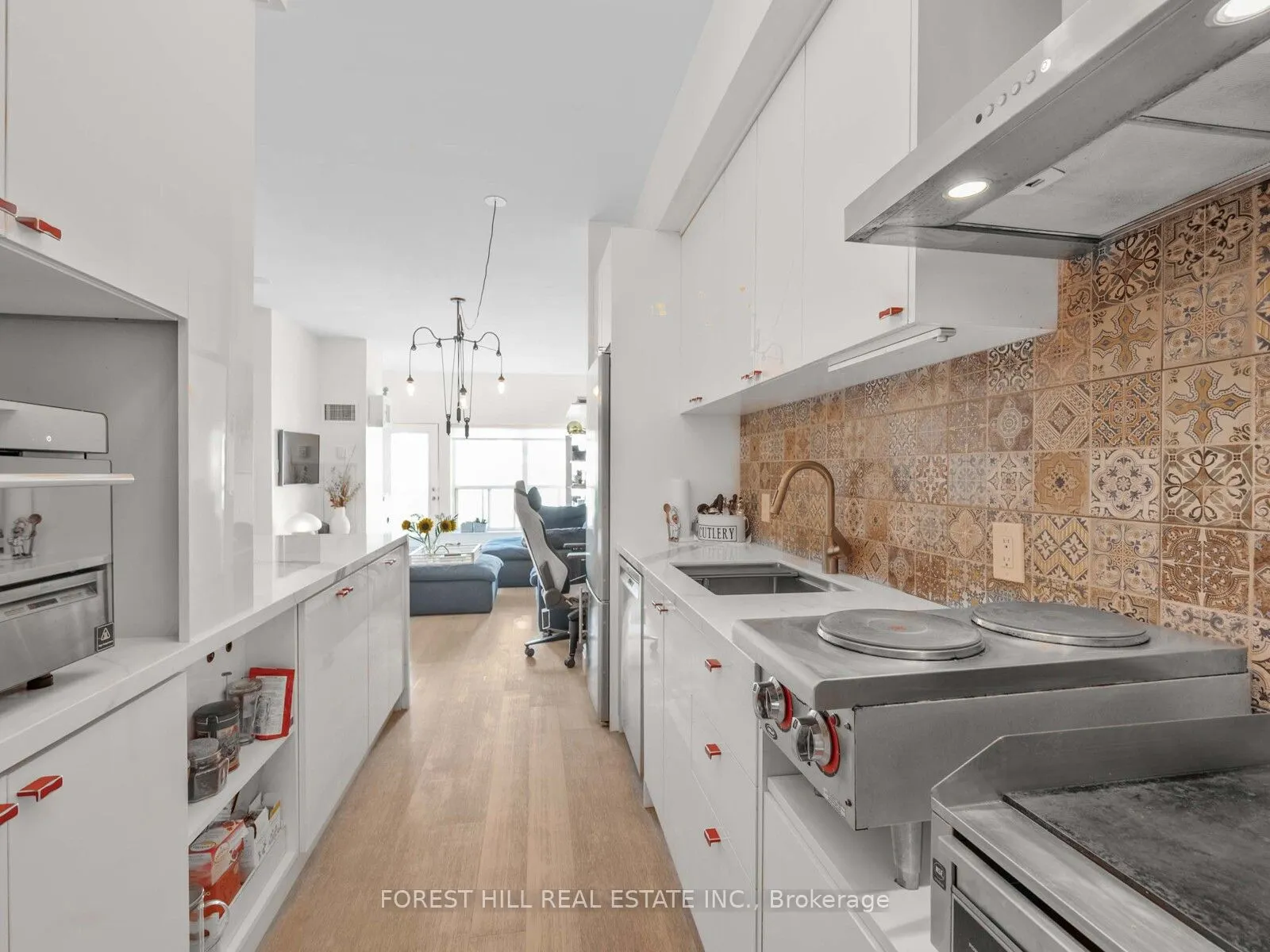 600 Queens Quay W, #606
