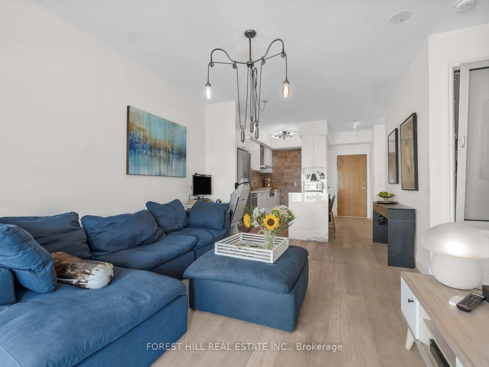 600 Queens Quay W, #606