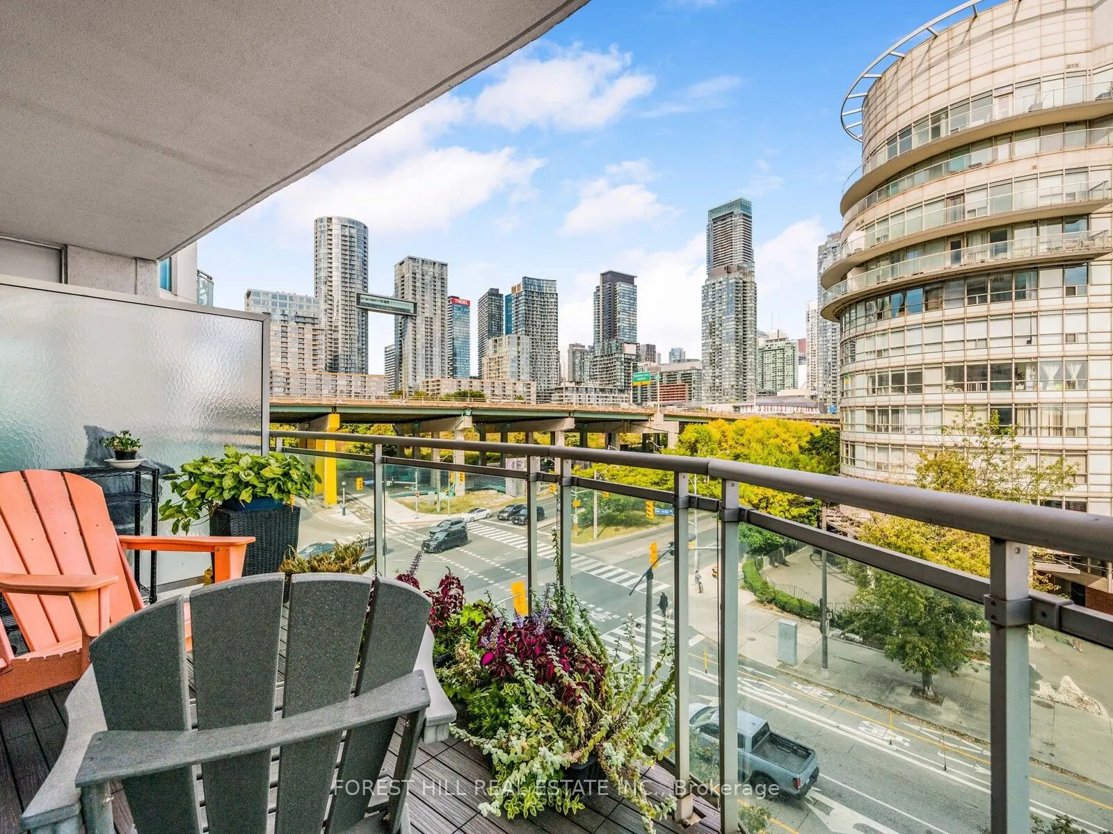 600 Queens Quay W, #606