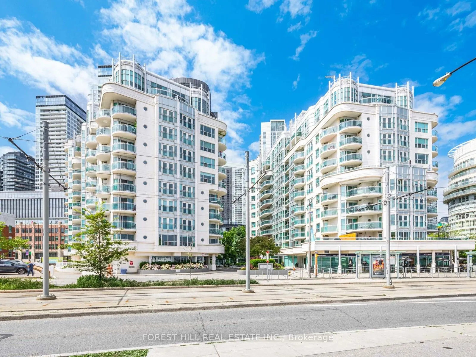 600 Queens Quay W, #606