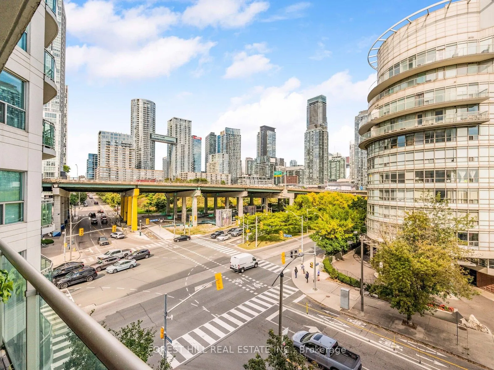 600 Queens Quay W, #606