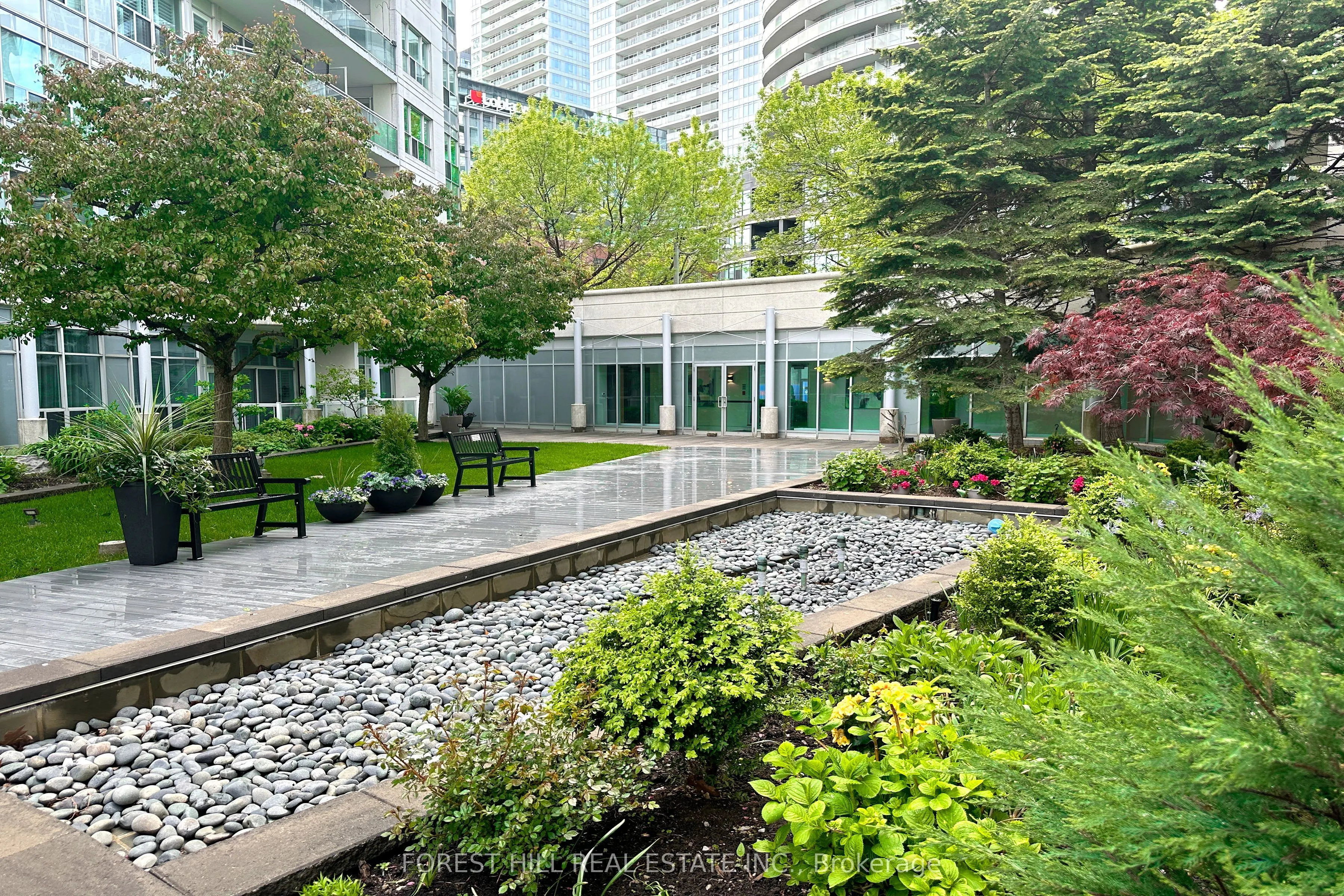 600 Queens Quay W, #606