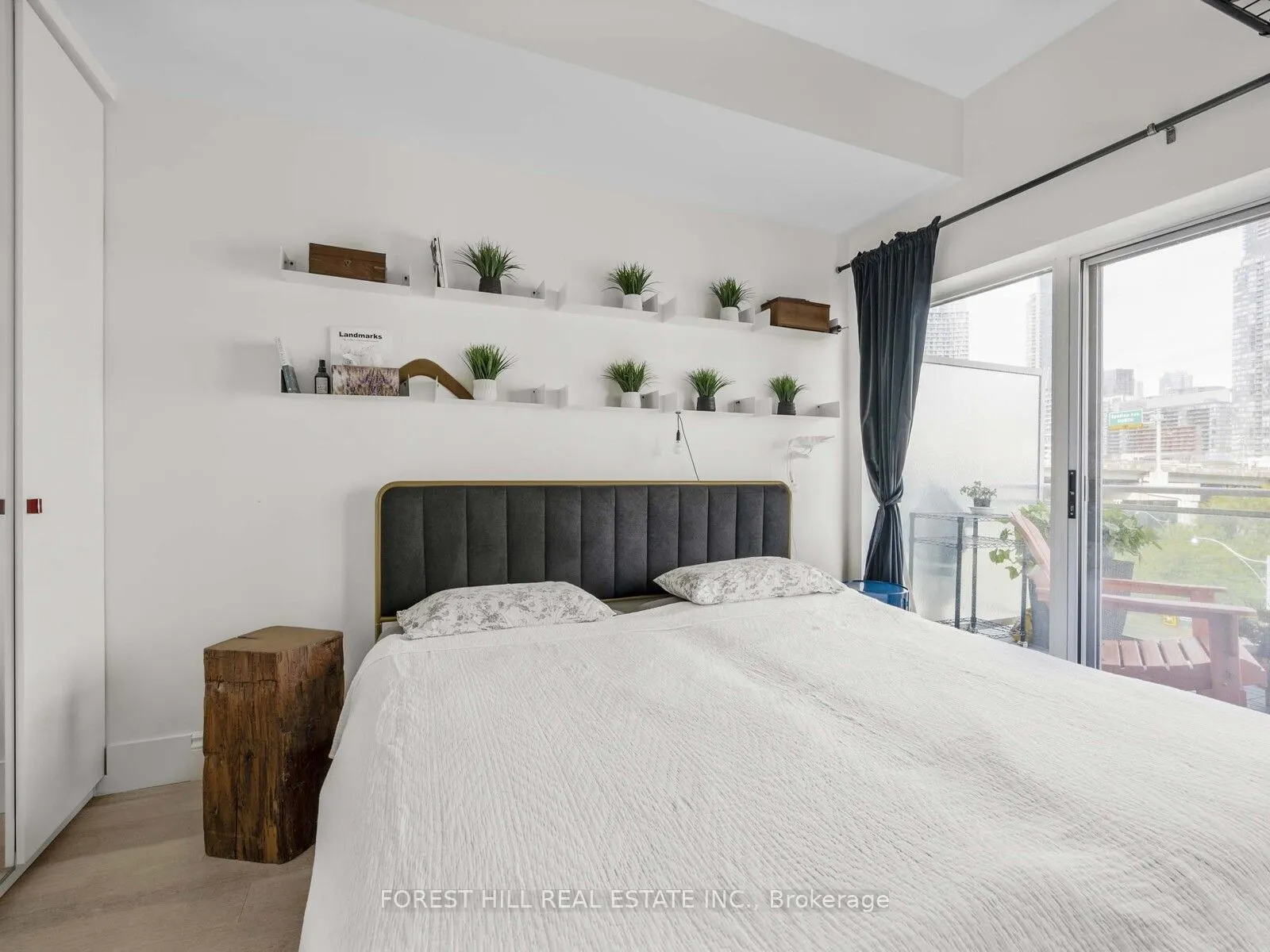 600 Queens Quay W, #606