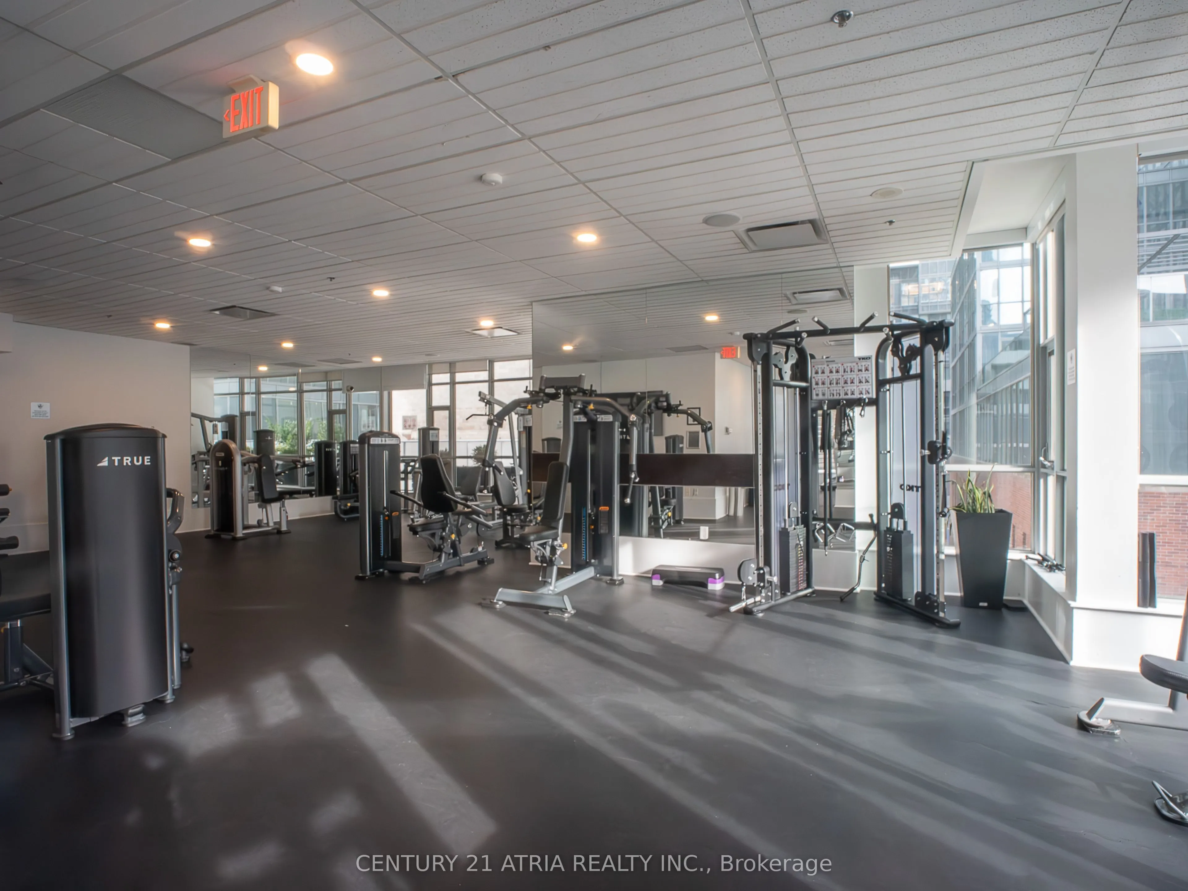 375 King Street W, #902