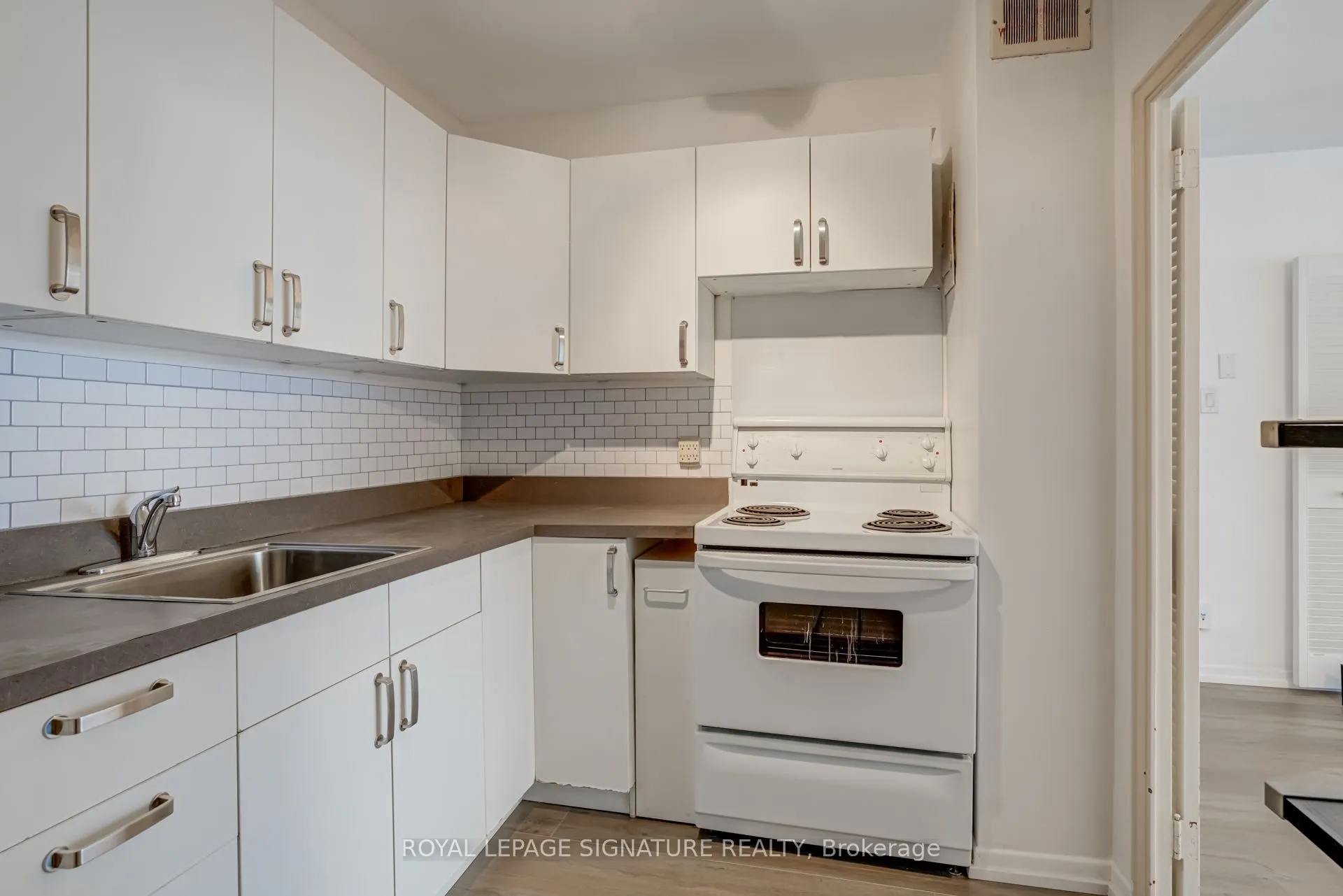 60 Montclair Avenue, #401