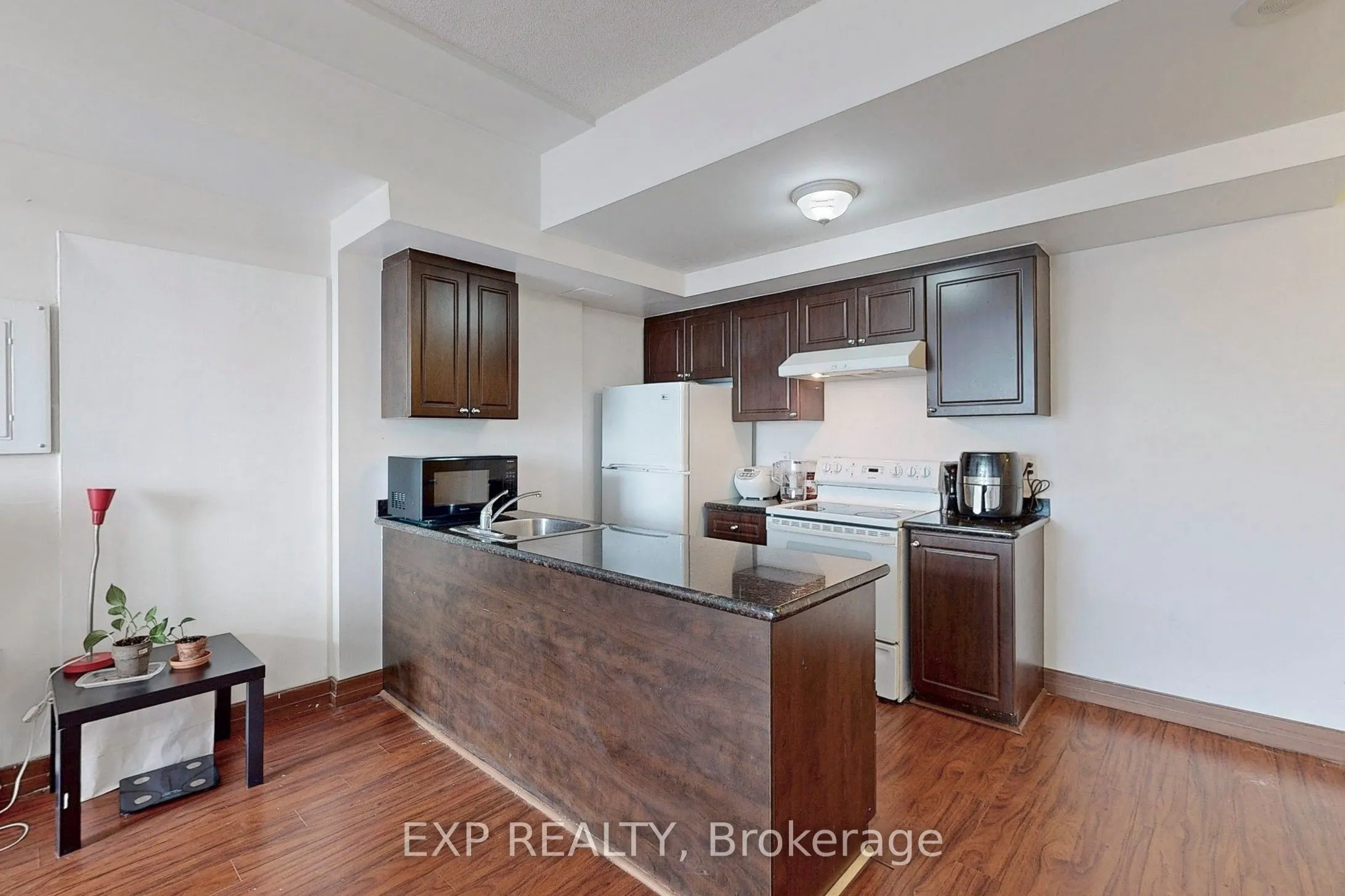 15 Maplewood Avenue, #PH6