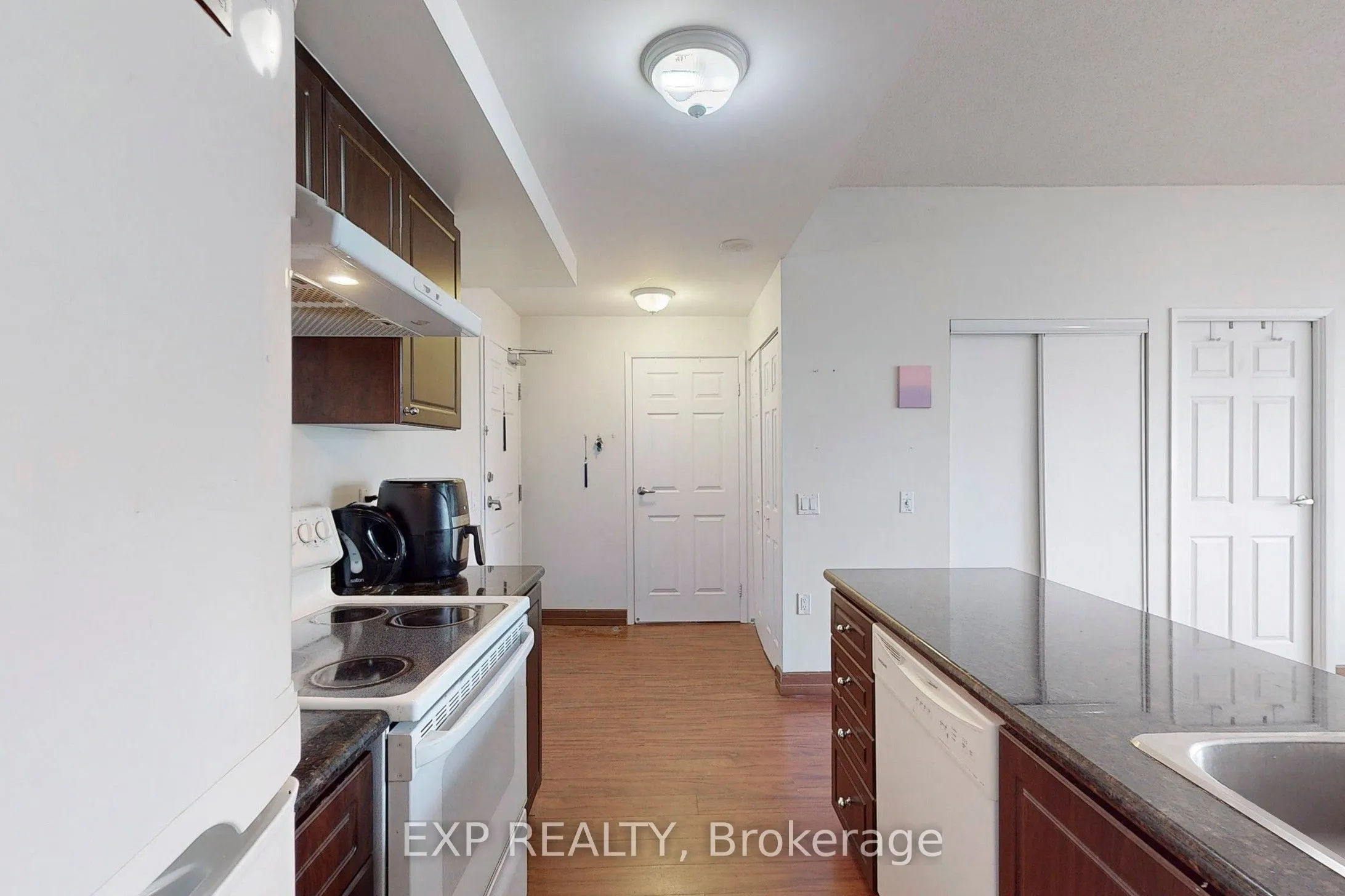 15 Maplewood Avenue, #PH6