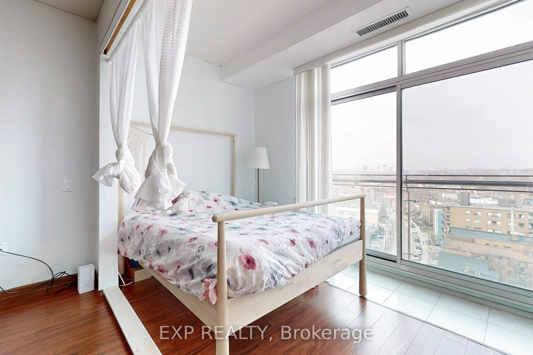 15 Maplewood Avenue, #PH6