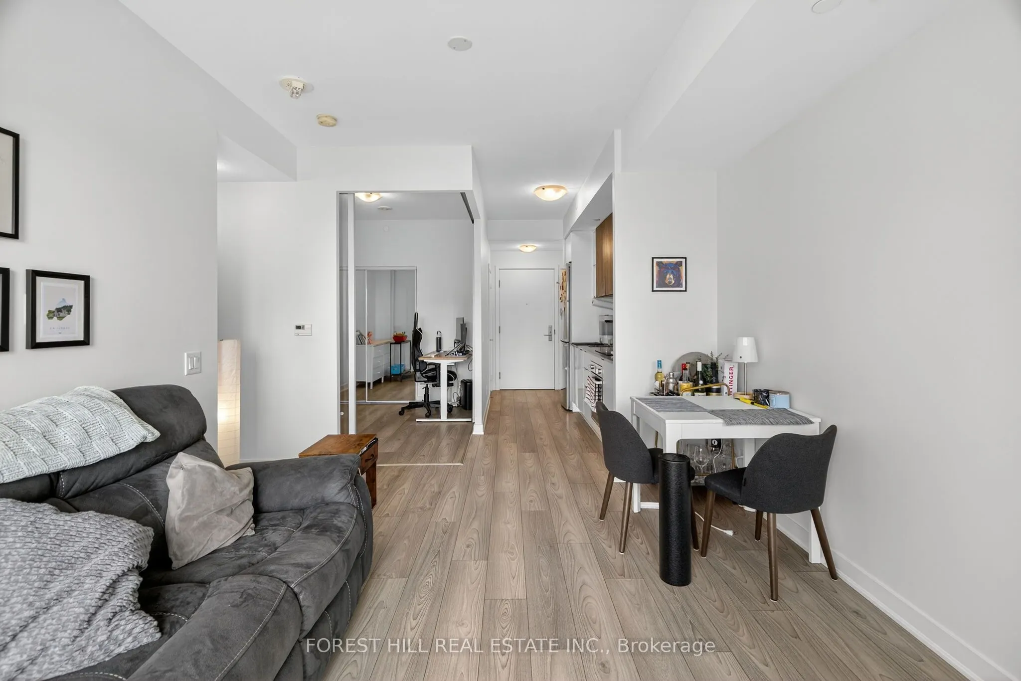 120 Parliament Street, #1211