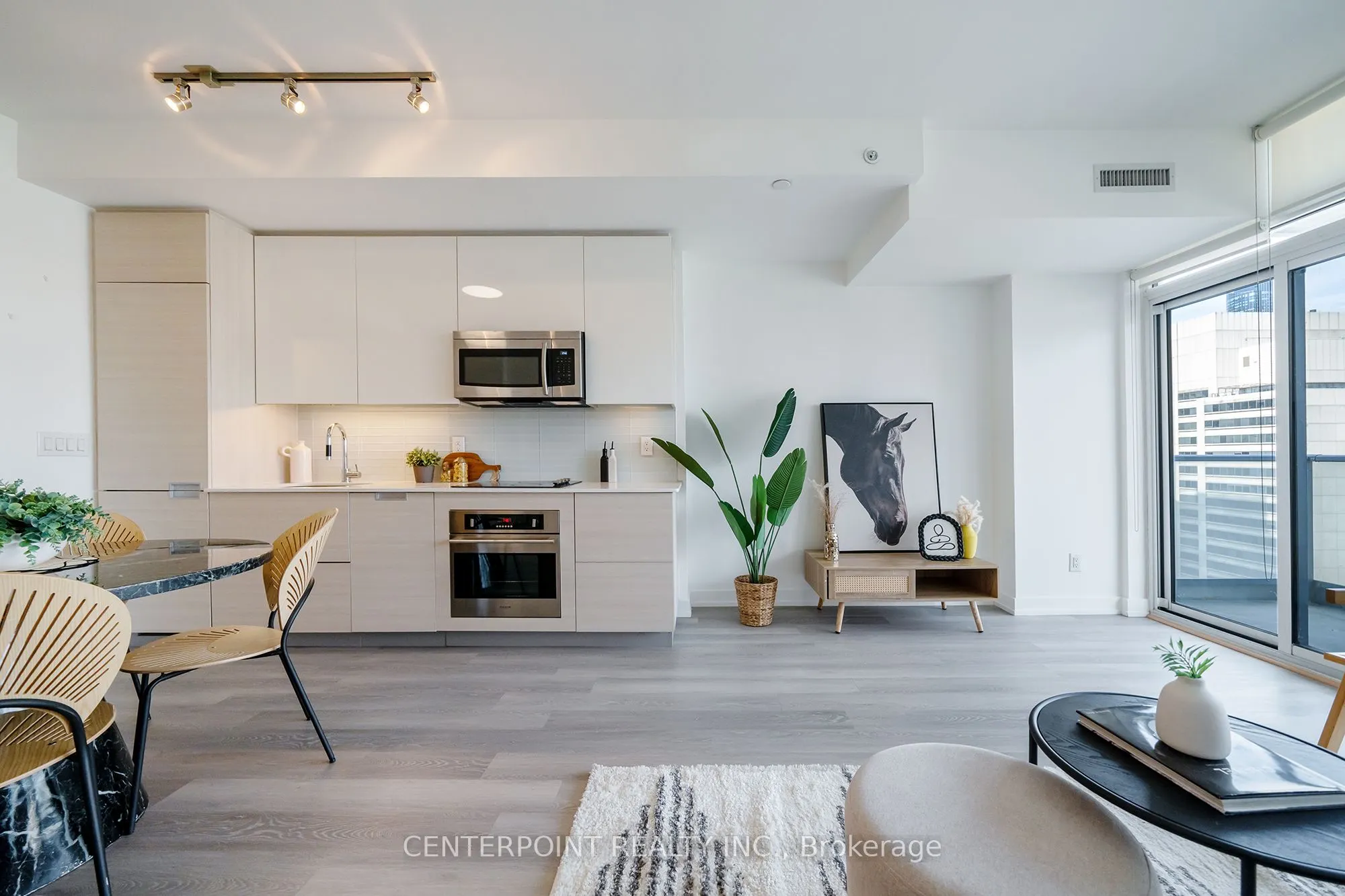 210 Simcoe Street, #2305