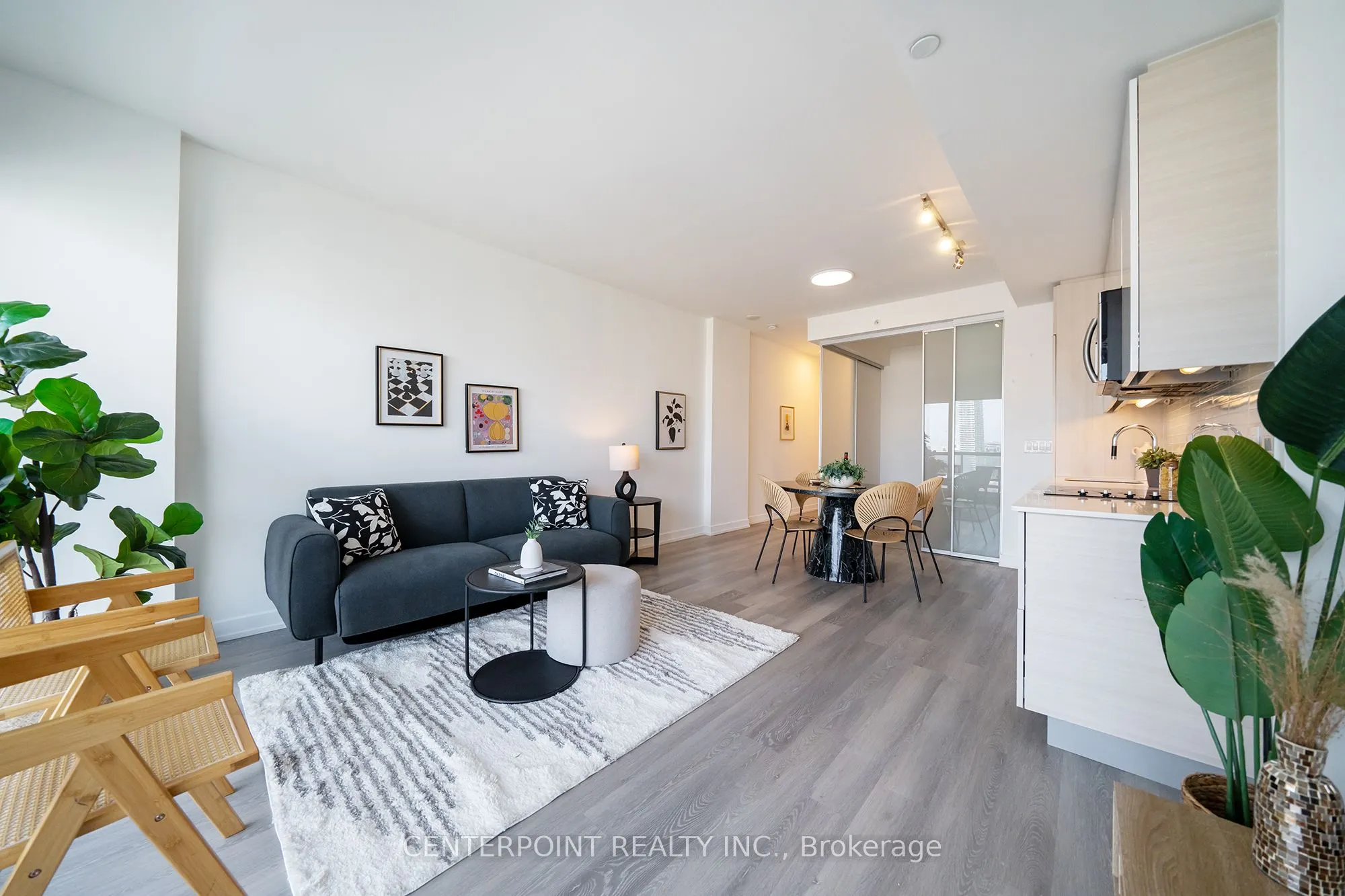 210 Simcoe Street, #2305