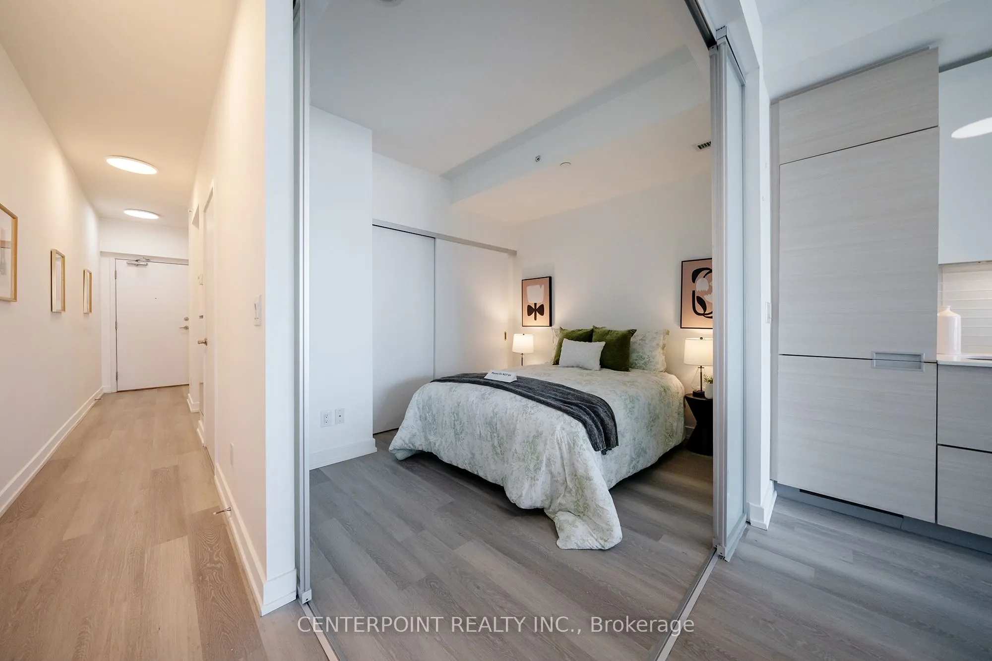 210 Simcoe Street, #2305
