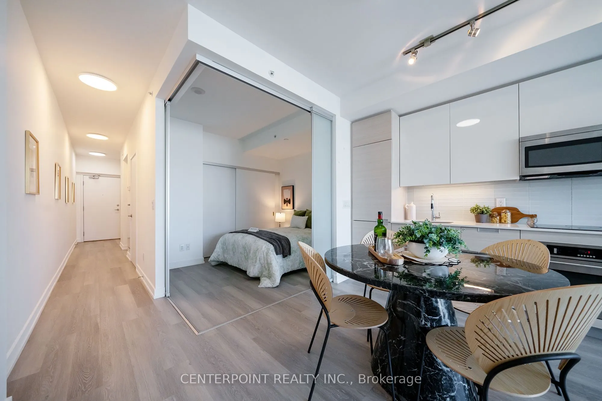 210 Simcoe Street, #2305