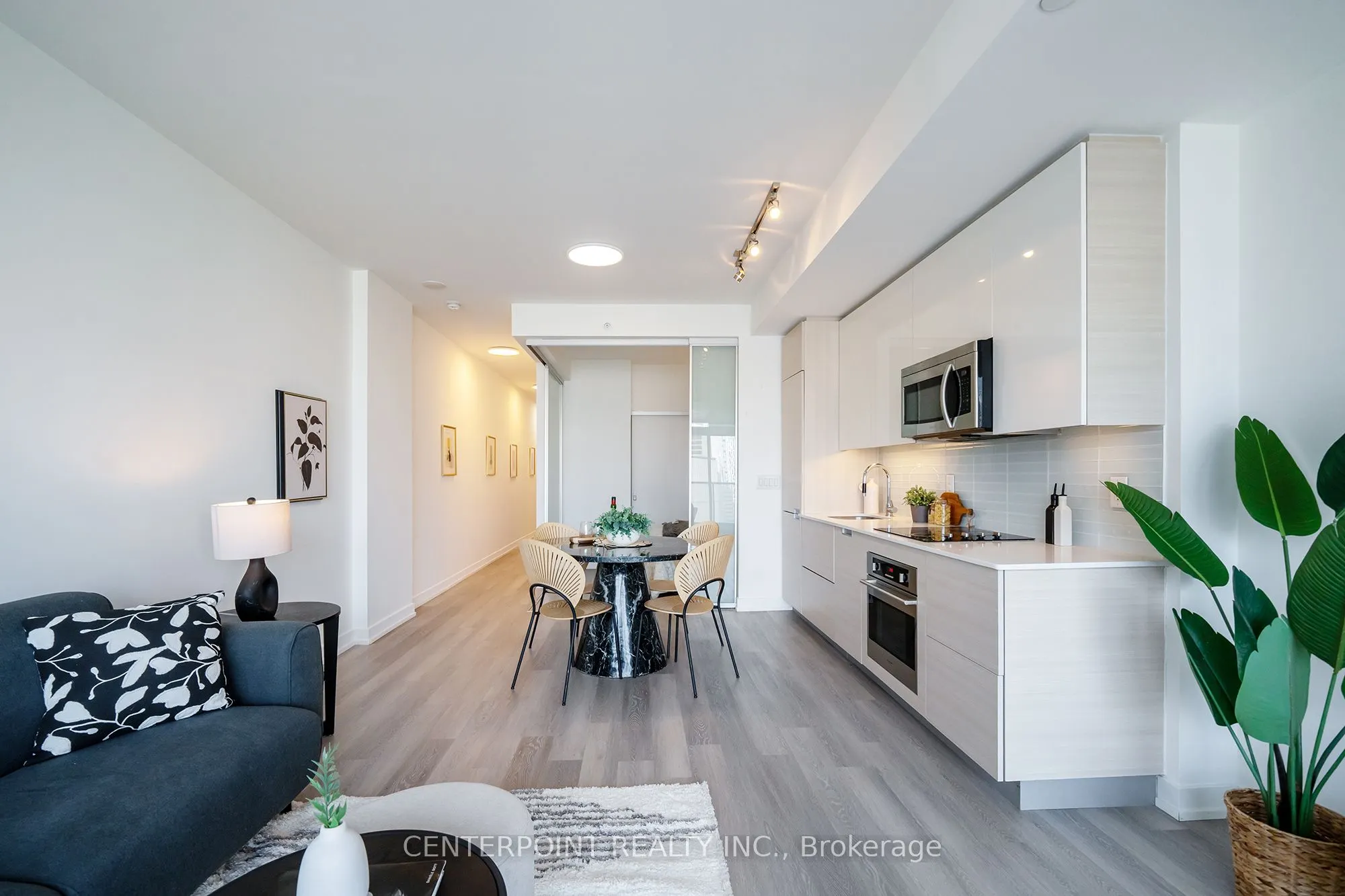 210 Simcoe Street, #2305