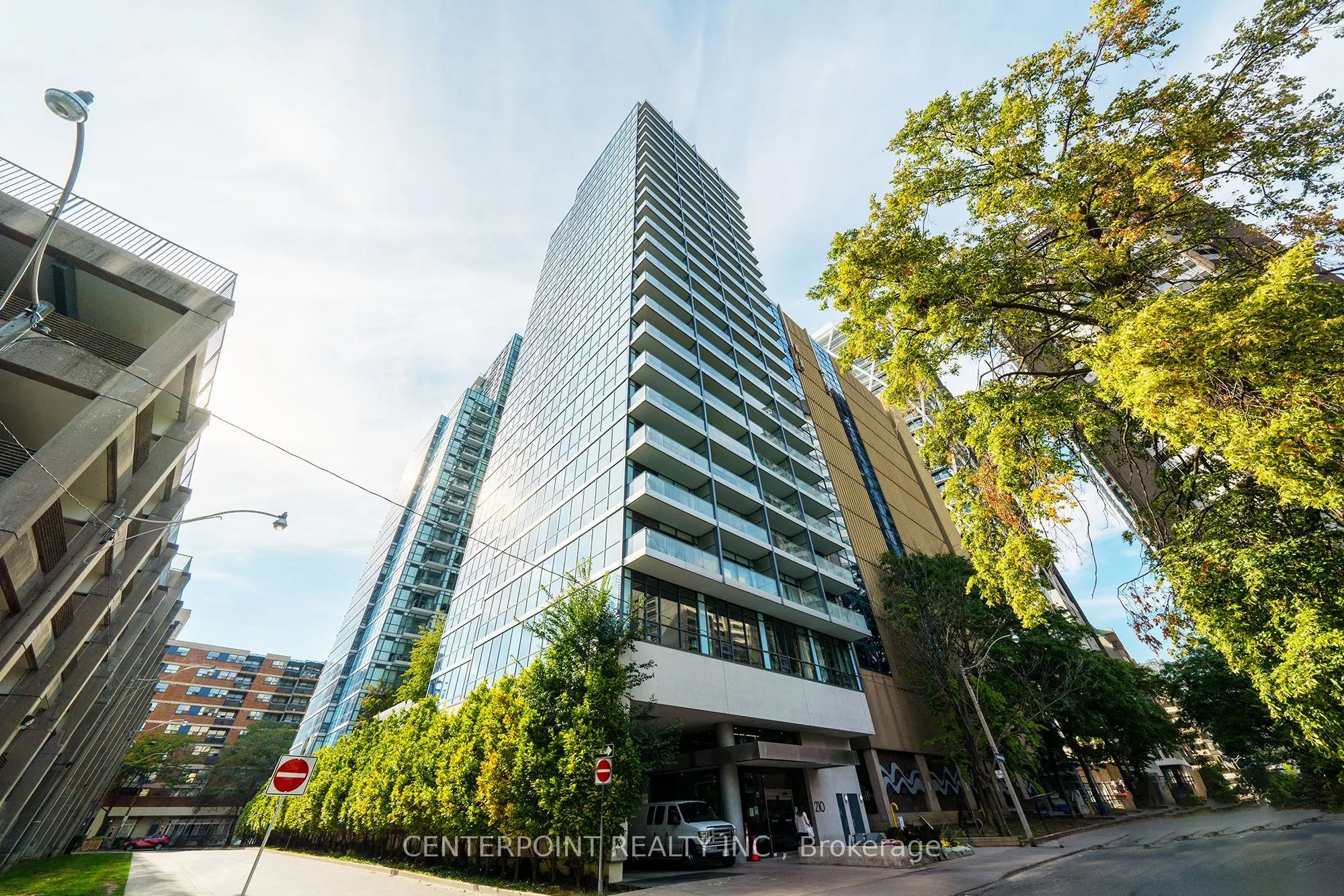 210 Simcoe Street, #2305