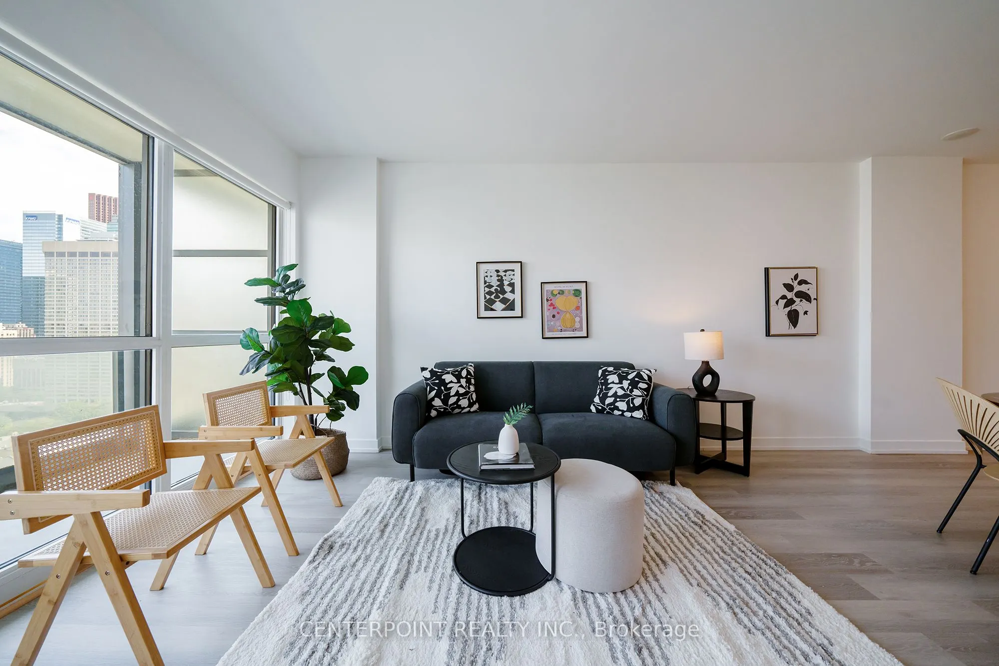 210 Simcoe Street, #2305