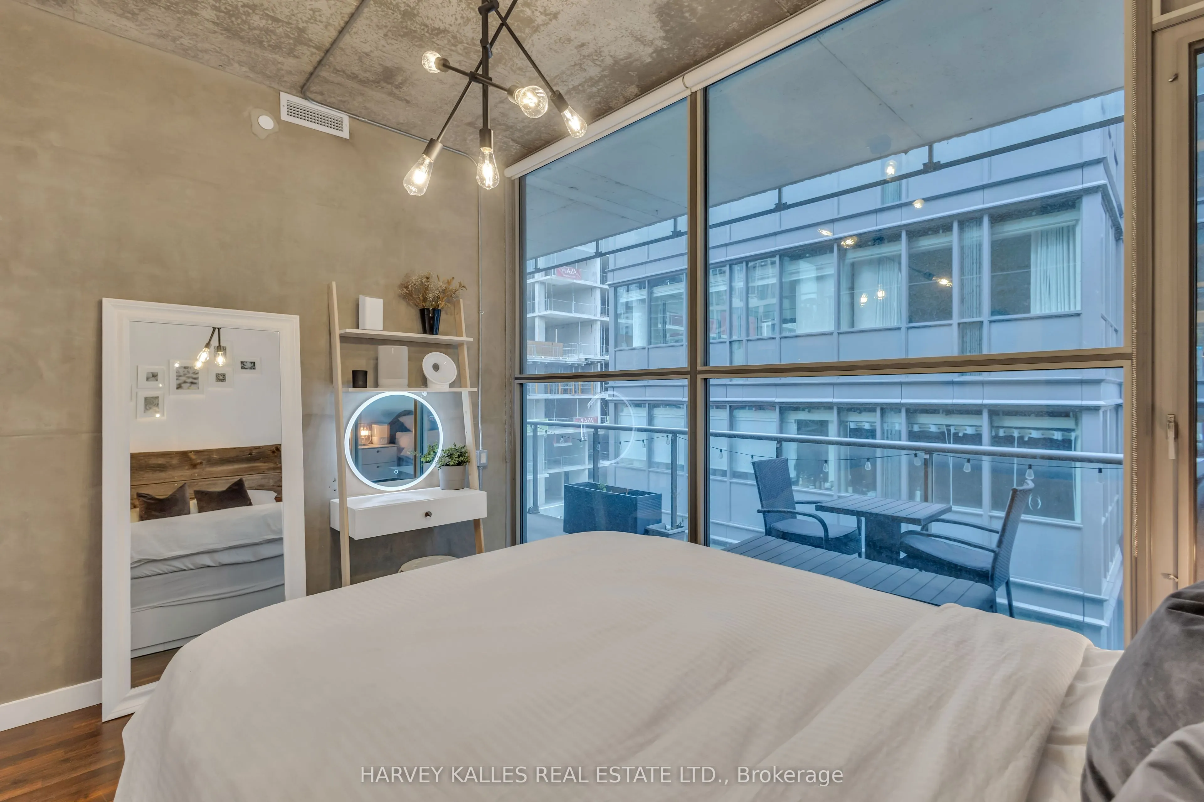 25 Oxley Street, #1205