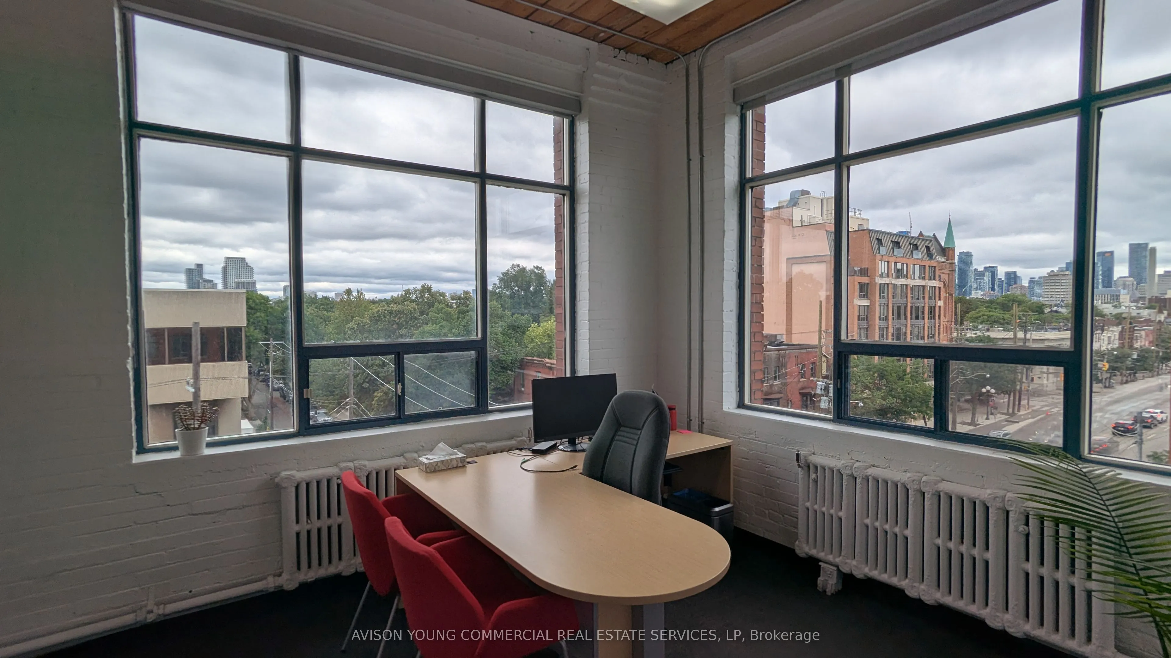 489 College Street, #401