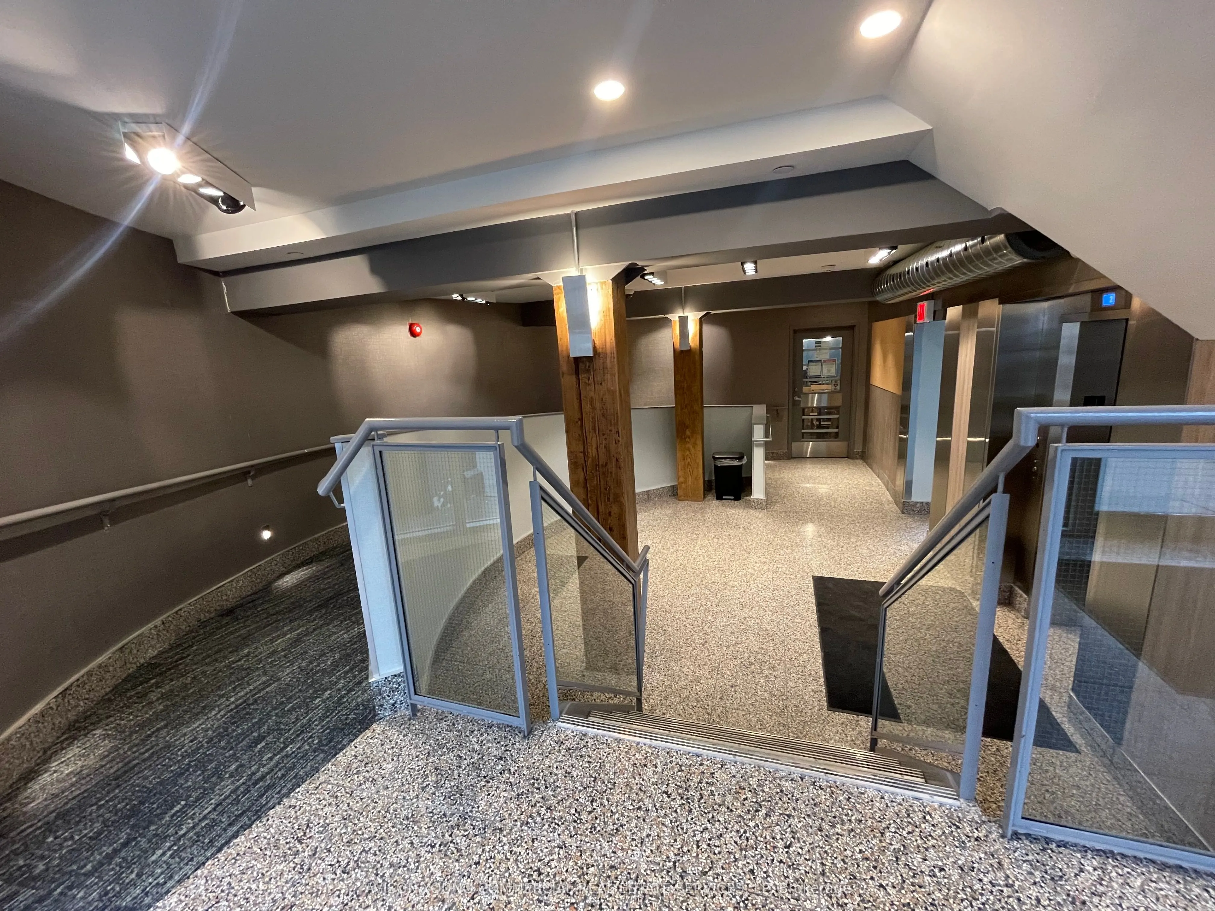 489 College Street, #401