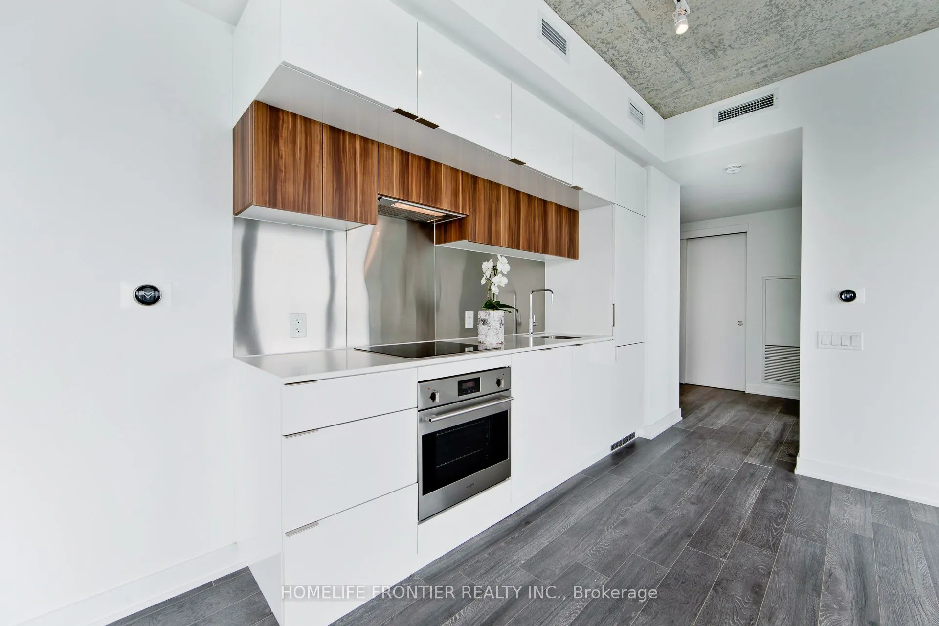 185 Roehampton Avenue, #2110