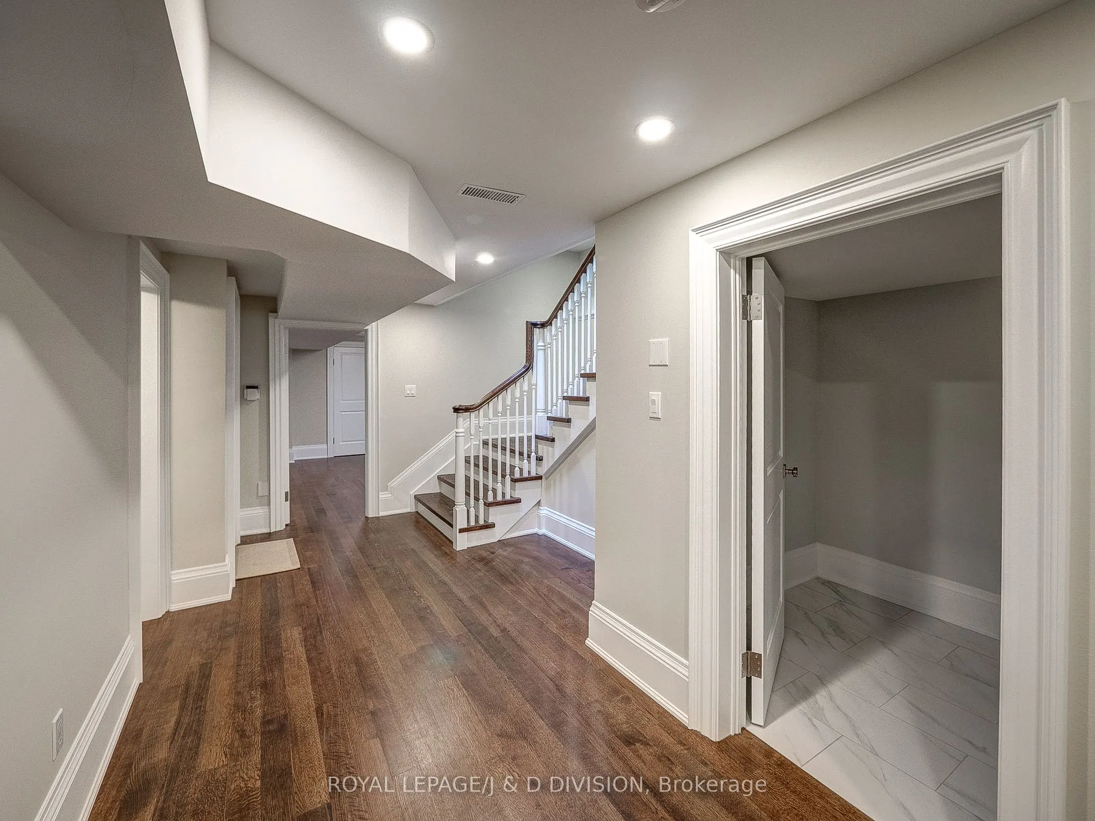 20 Birchwood Avenue