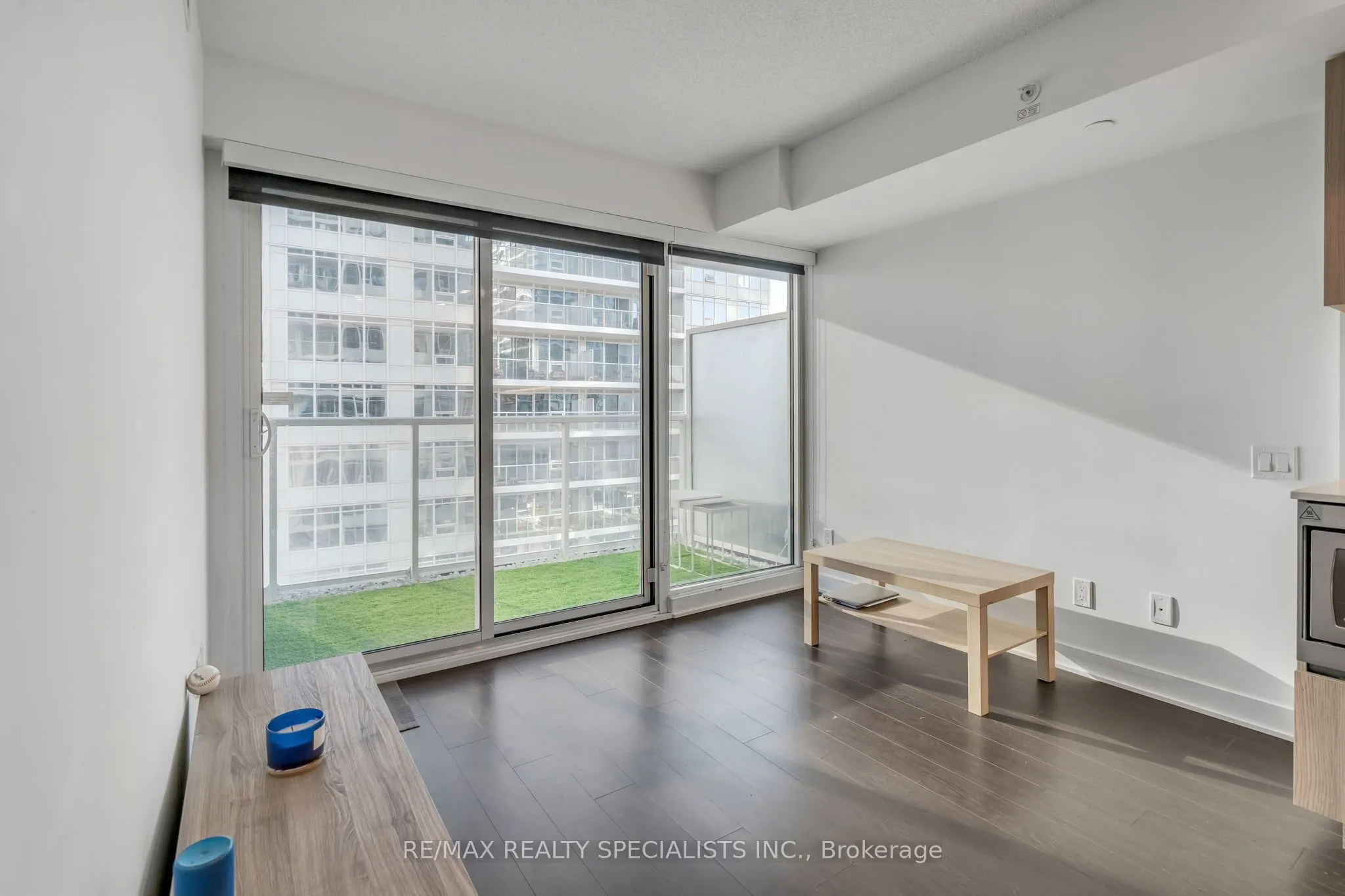 19 Bathurst Street, #1109