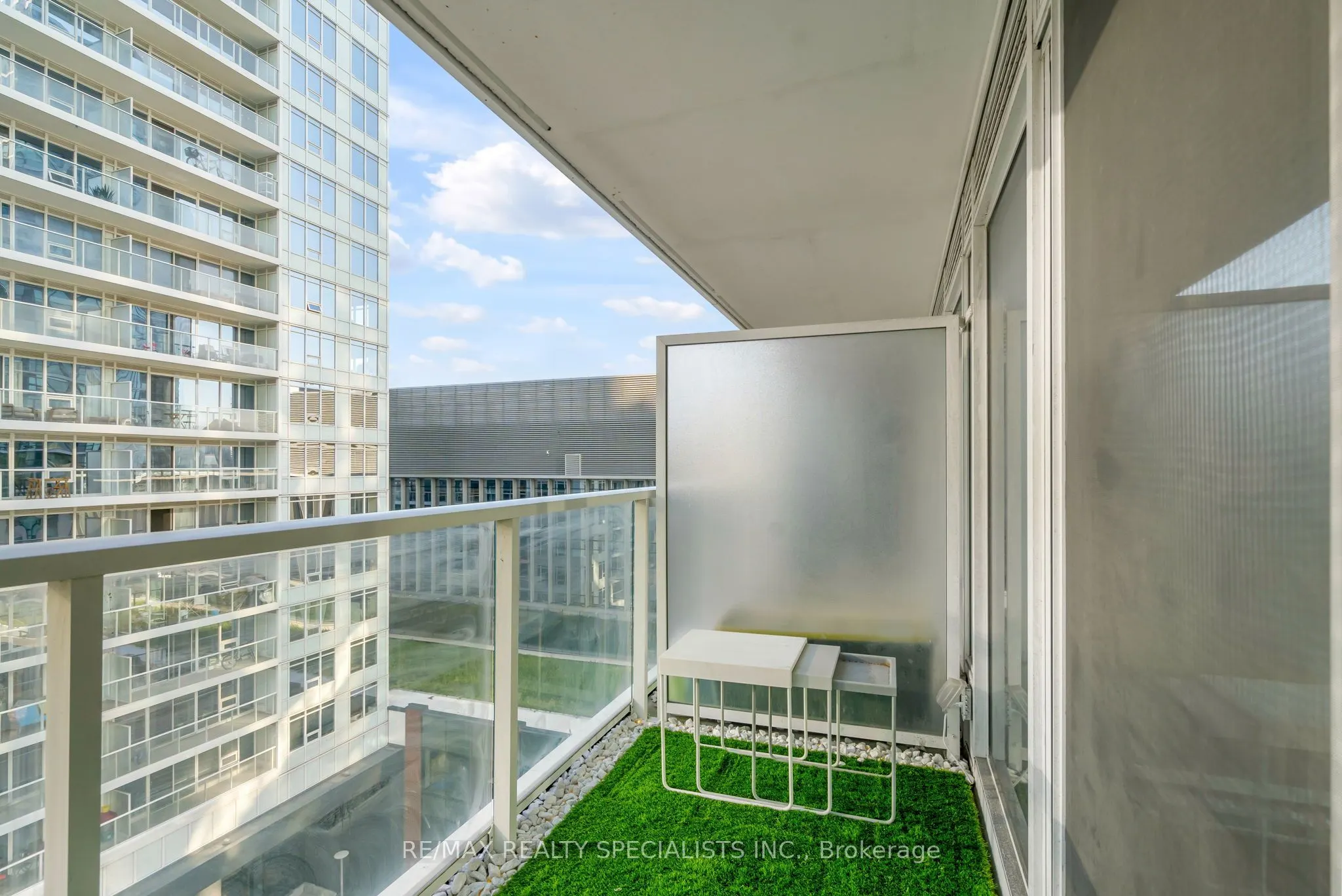 19 Bathurst Street, #1109