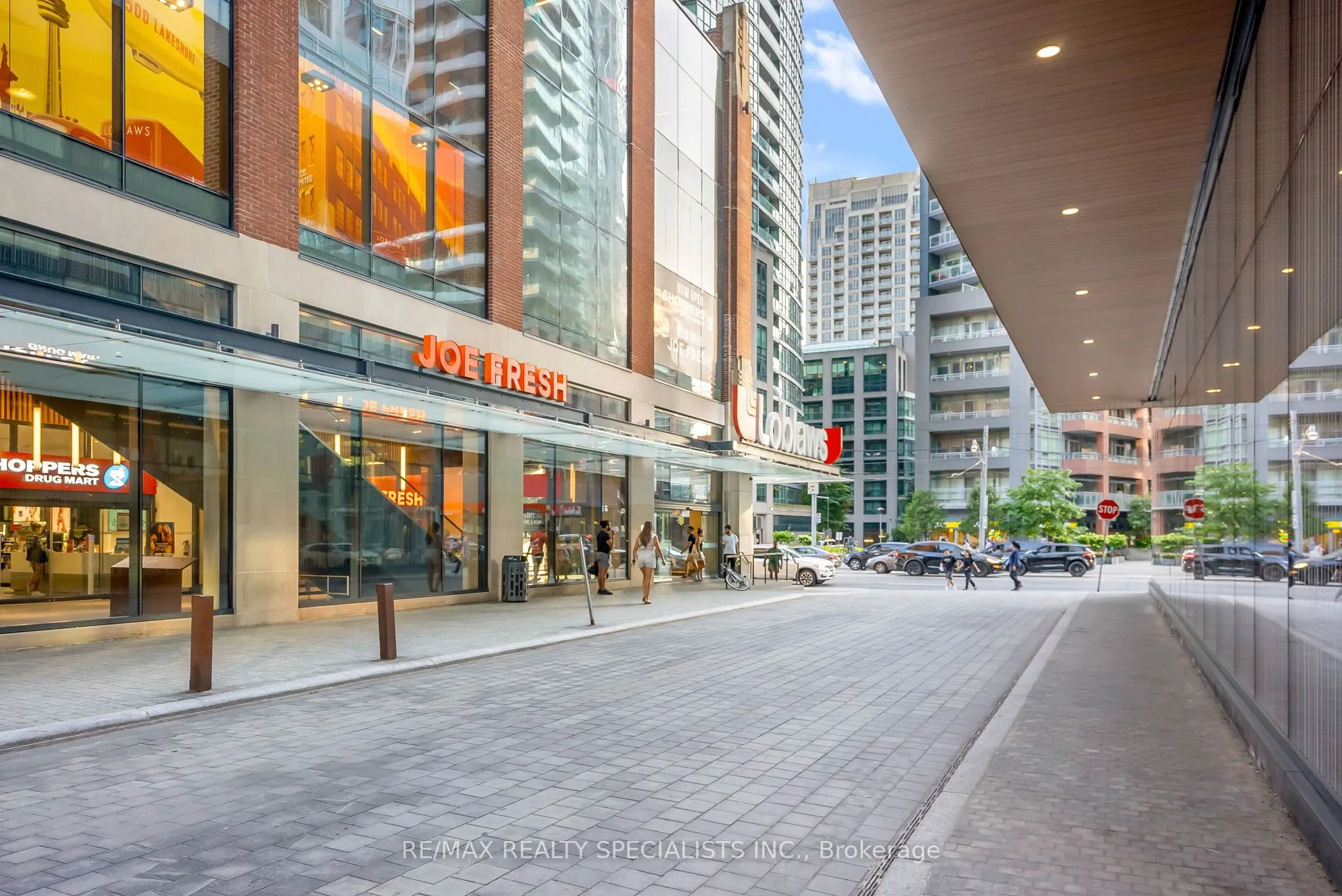 19 Bathurst Street, #1109