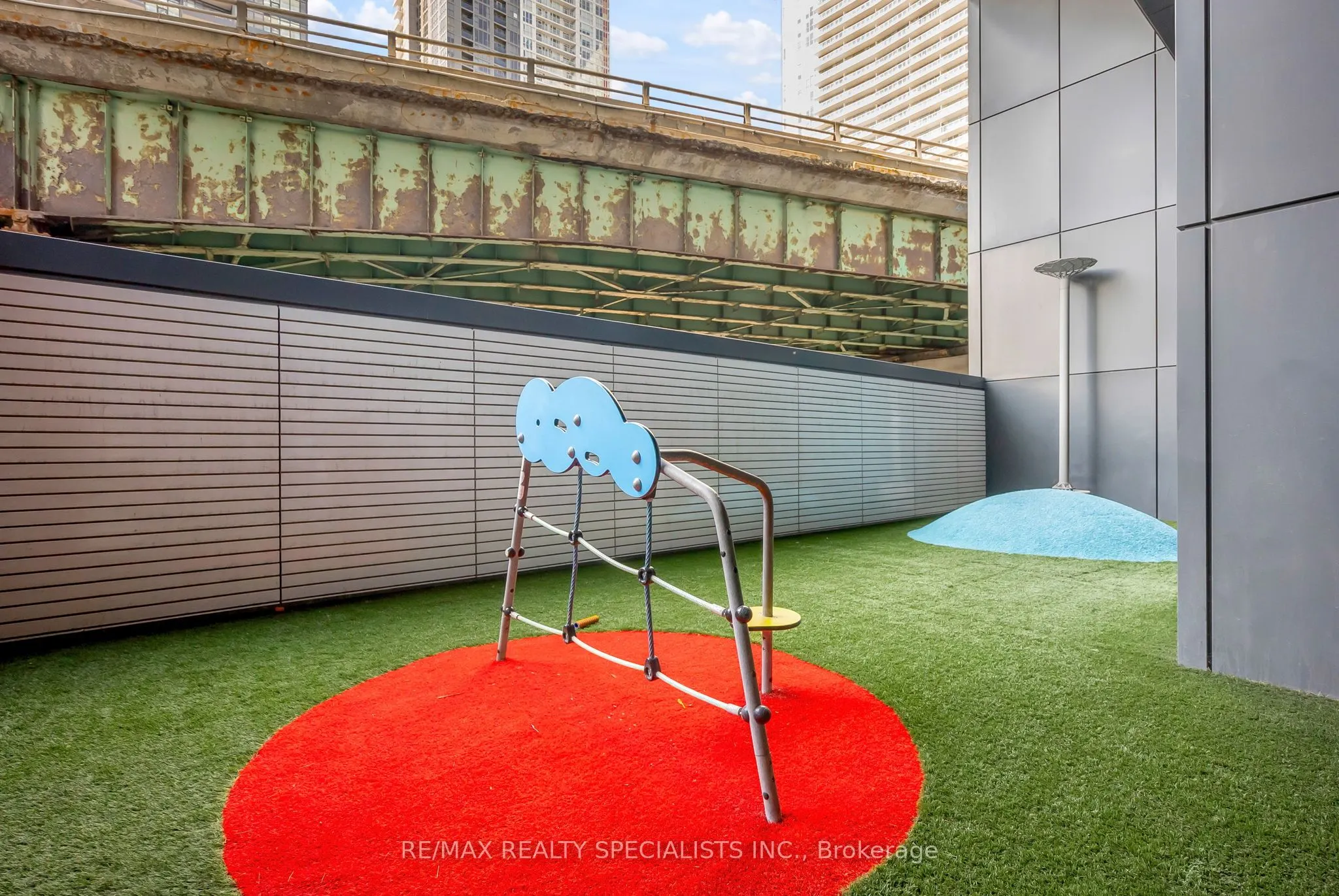 19 Bathurst Street, #1109