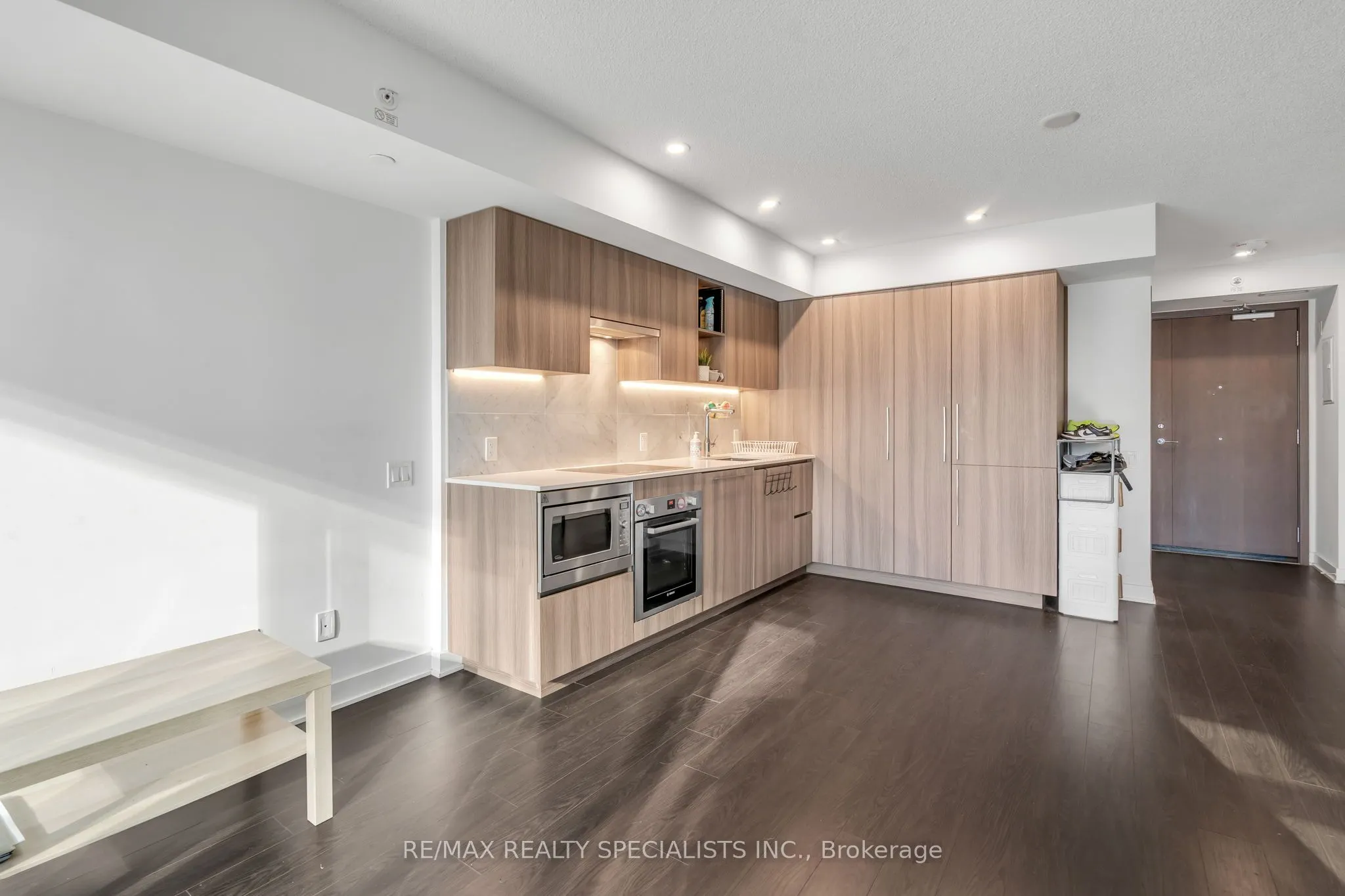19 Bathurst Street, #1109