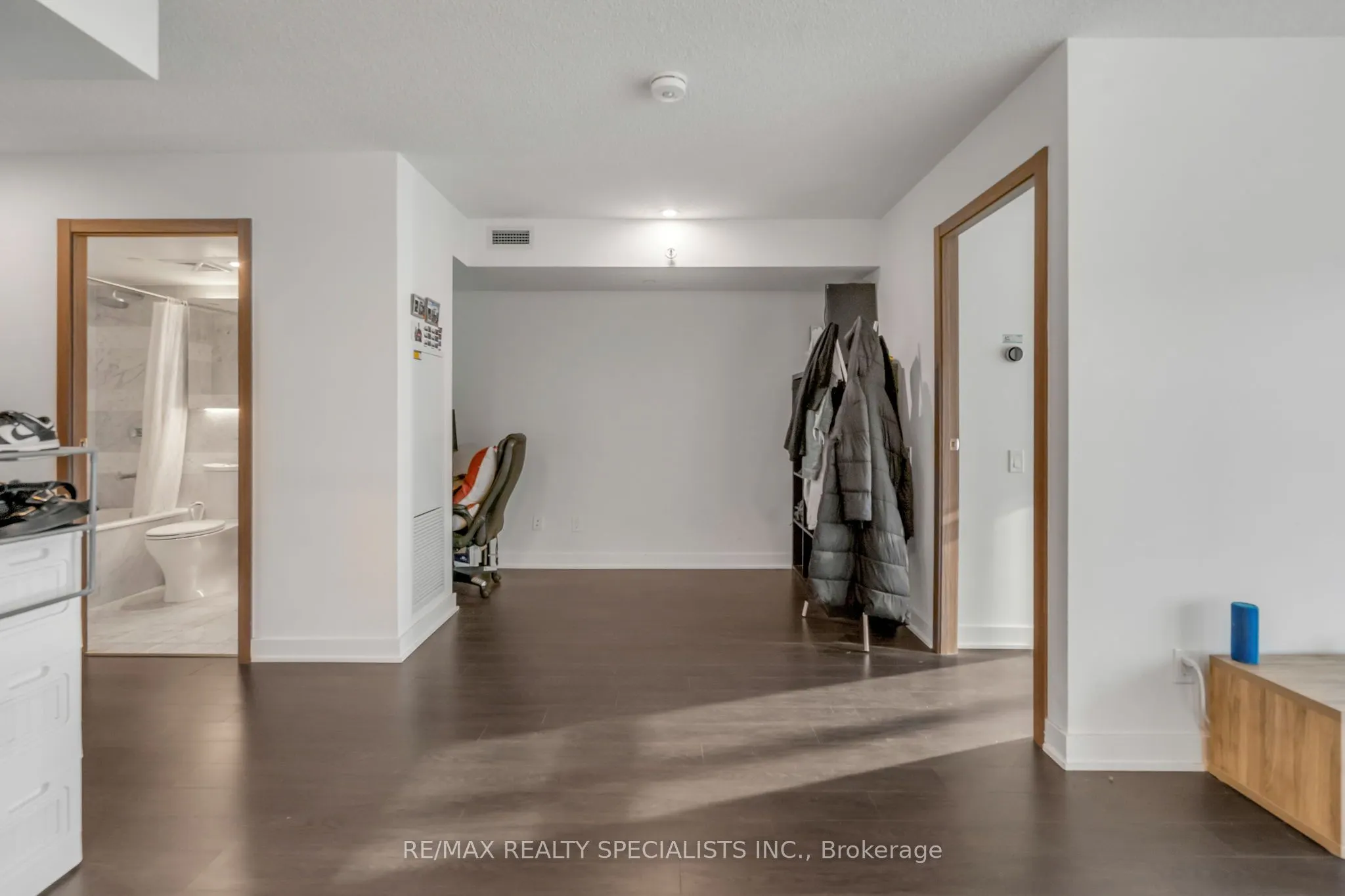 19 Bathurst Street, #1109
