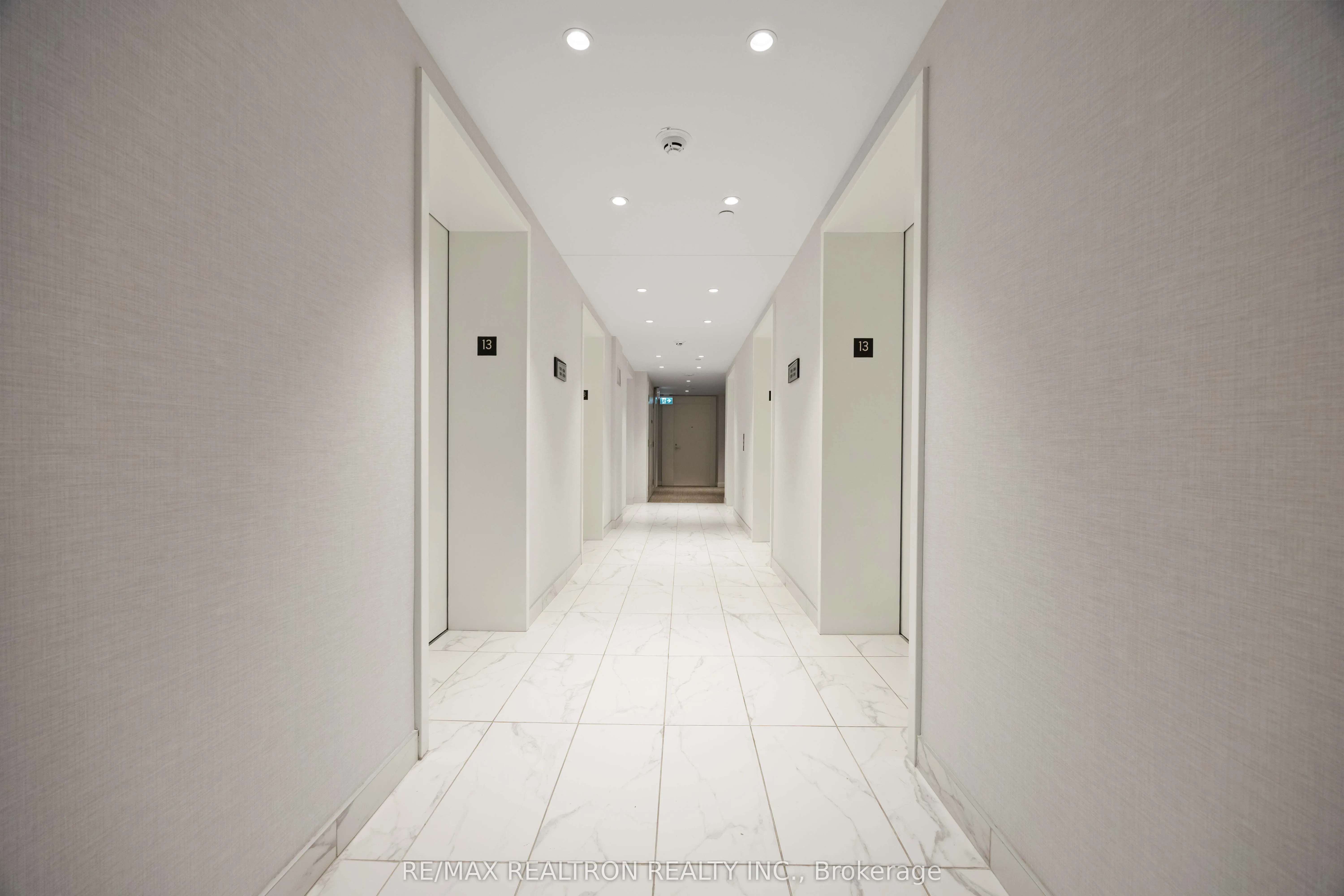 238 Simcoe Street, #1304