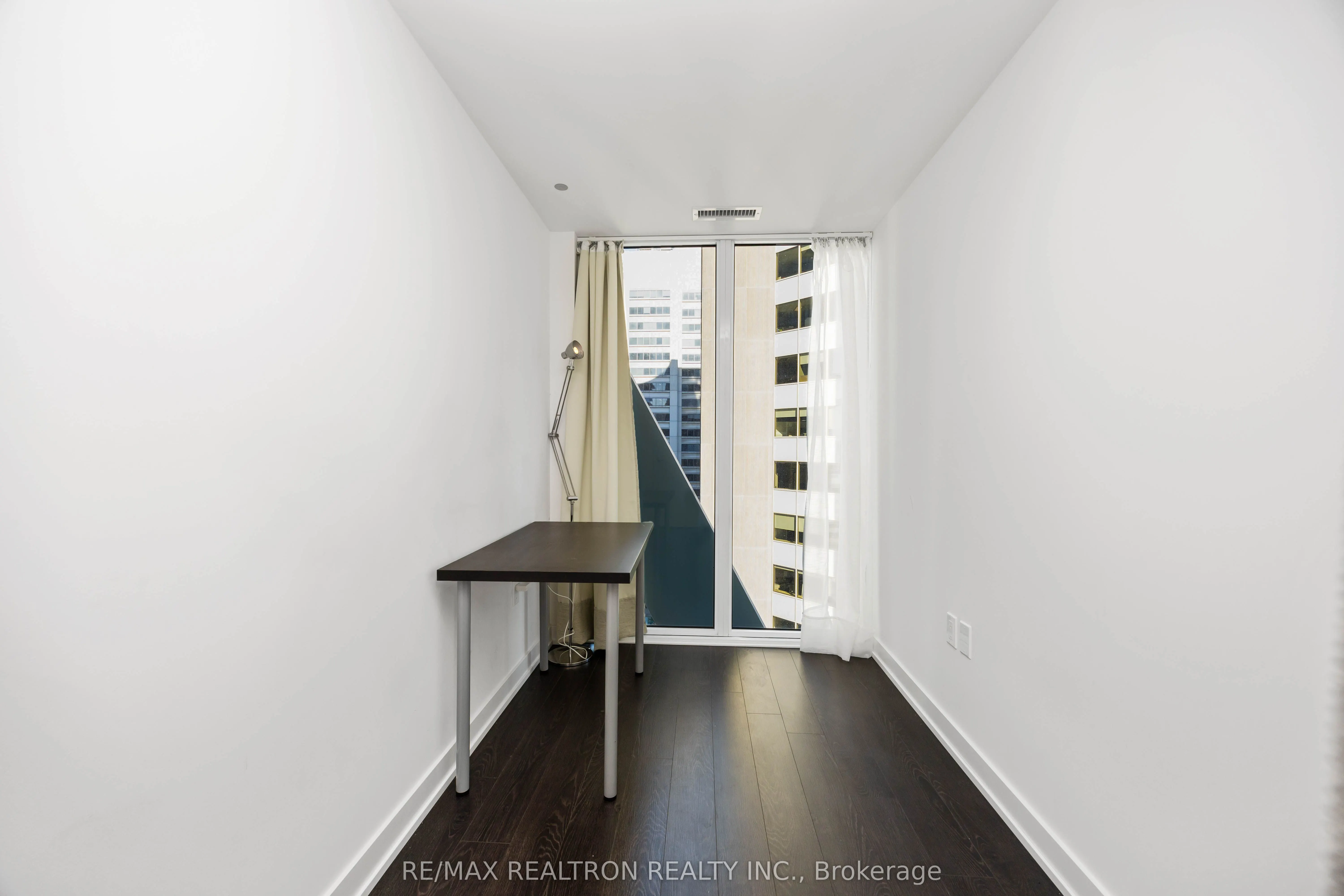 238 Simcoe Street, #1304