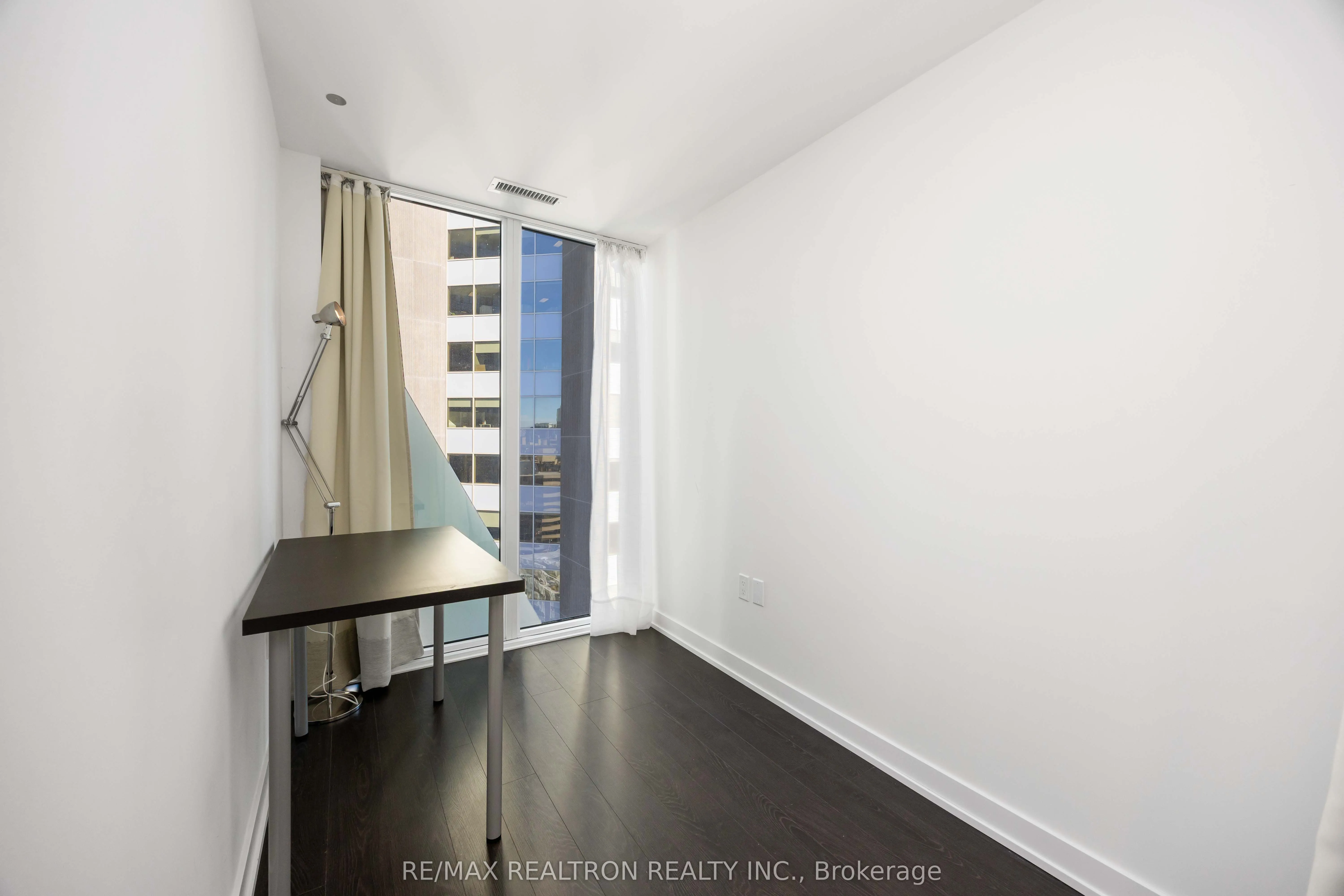 238 Simcoe Street, #1304