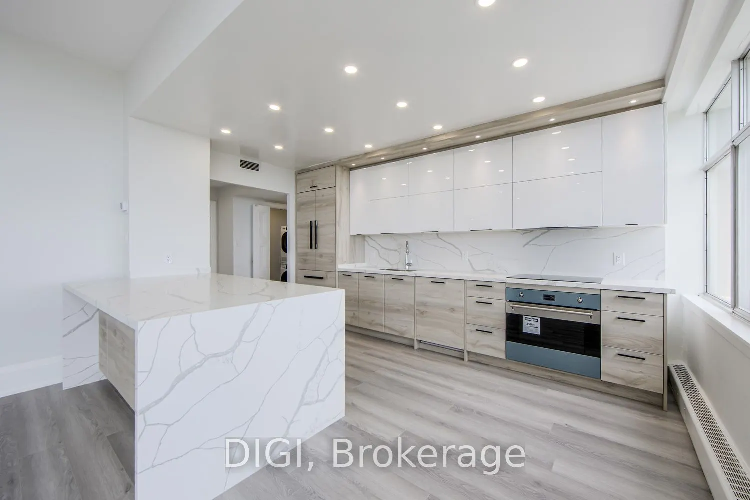 400 Walmer Road, #PH4
