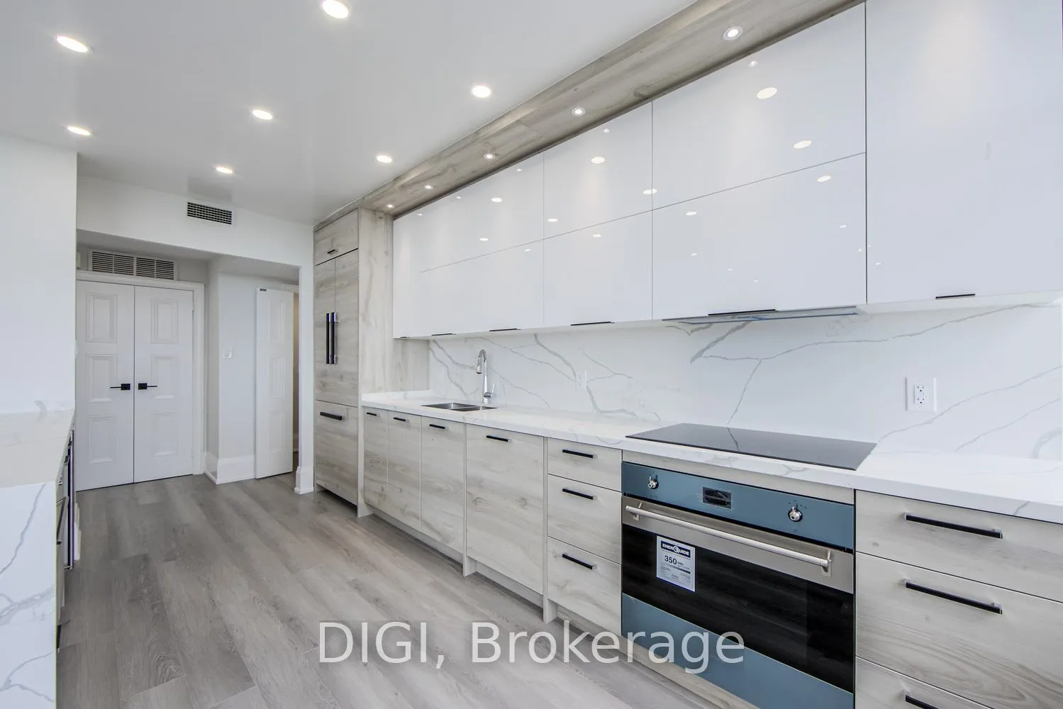 400 Walmer Road, #PH4