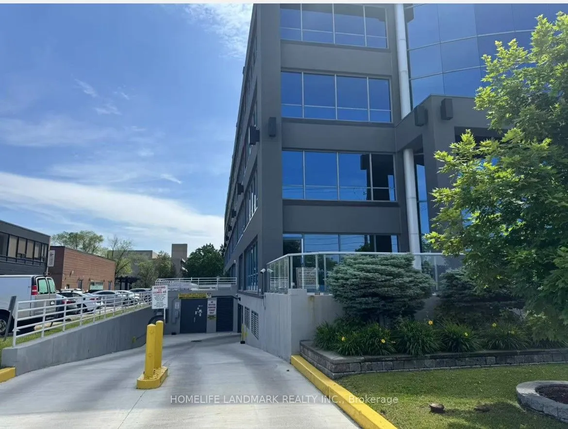 23 Lesmill Road, #101