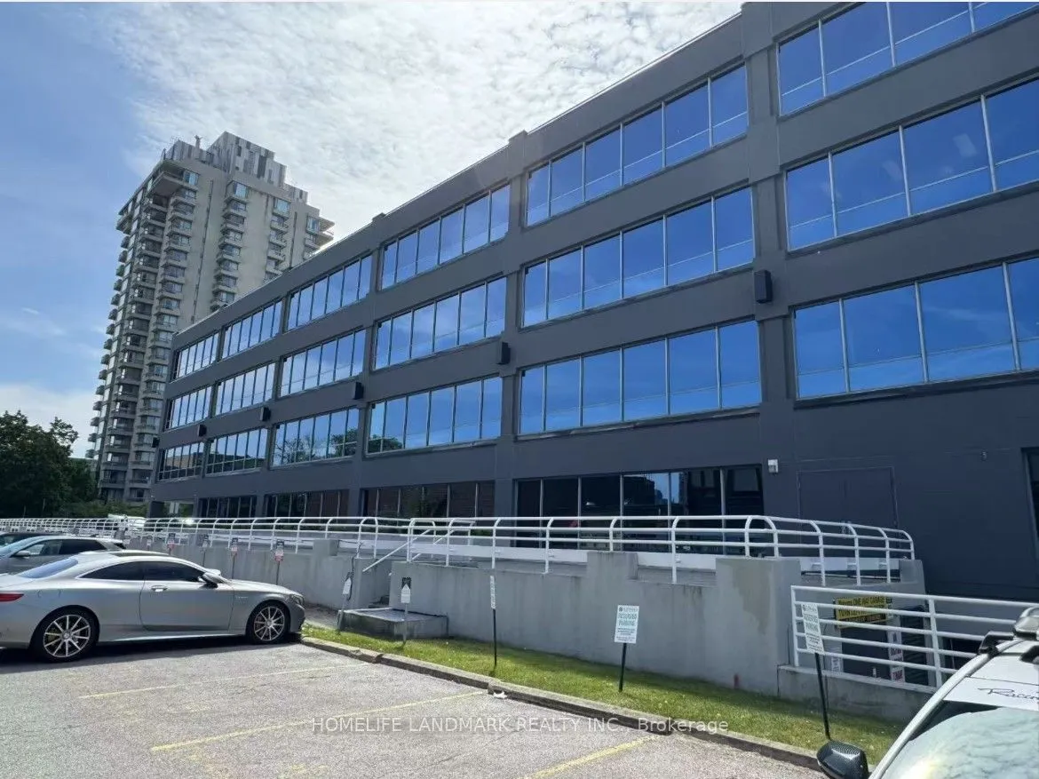 23 Lesmill Road, #101
