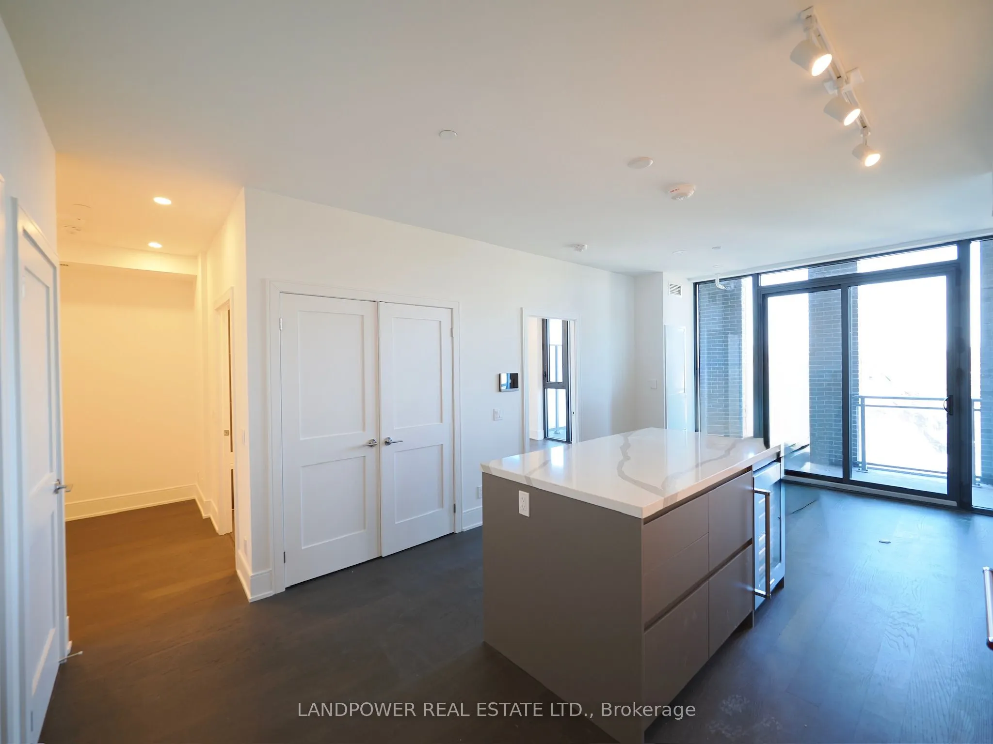 1 Hillsdale Avenue W, #601