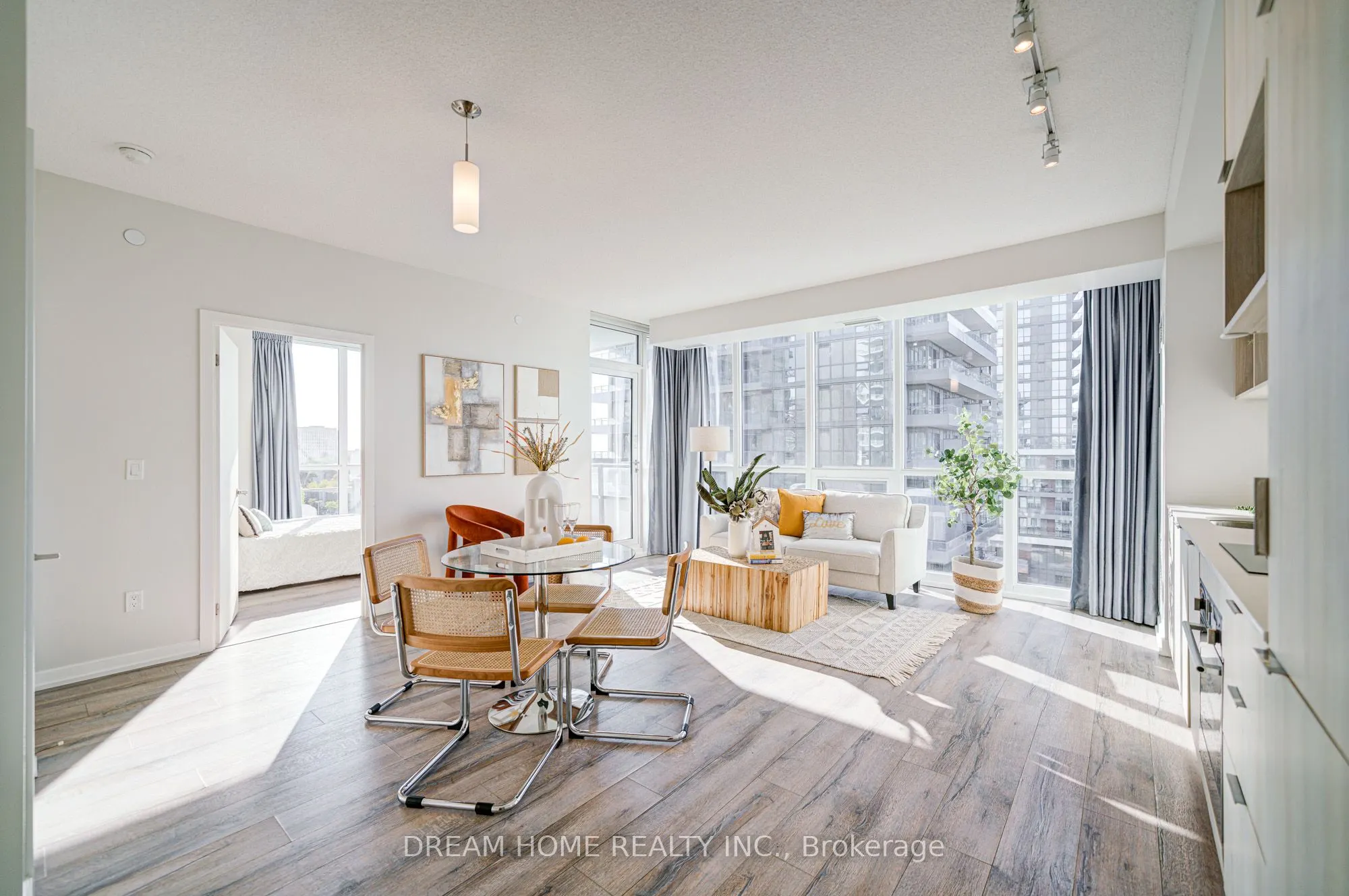 52 Forest Manor Road, #708