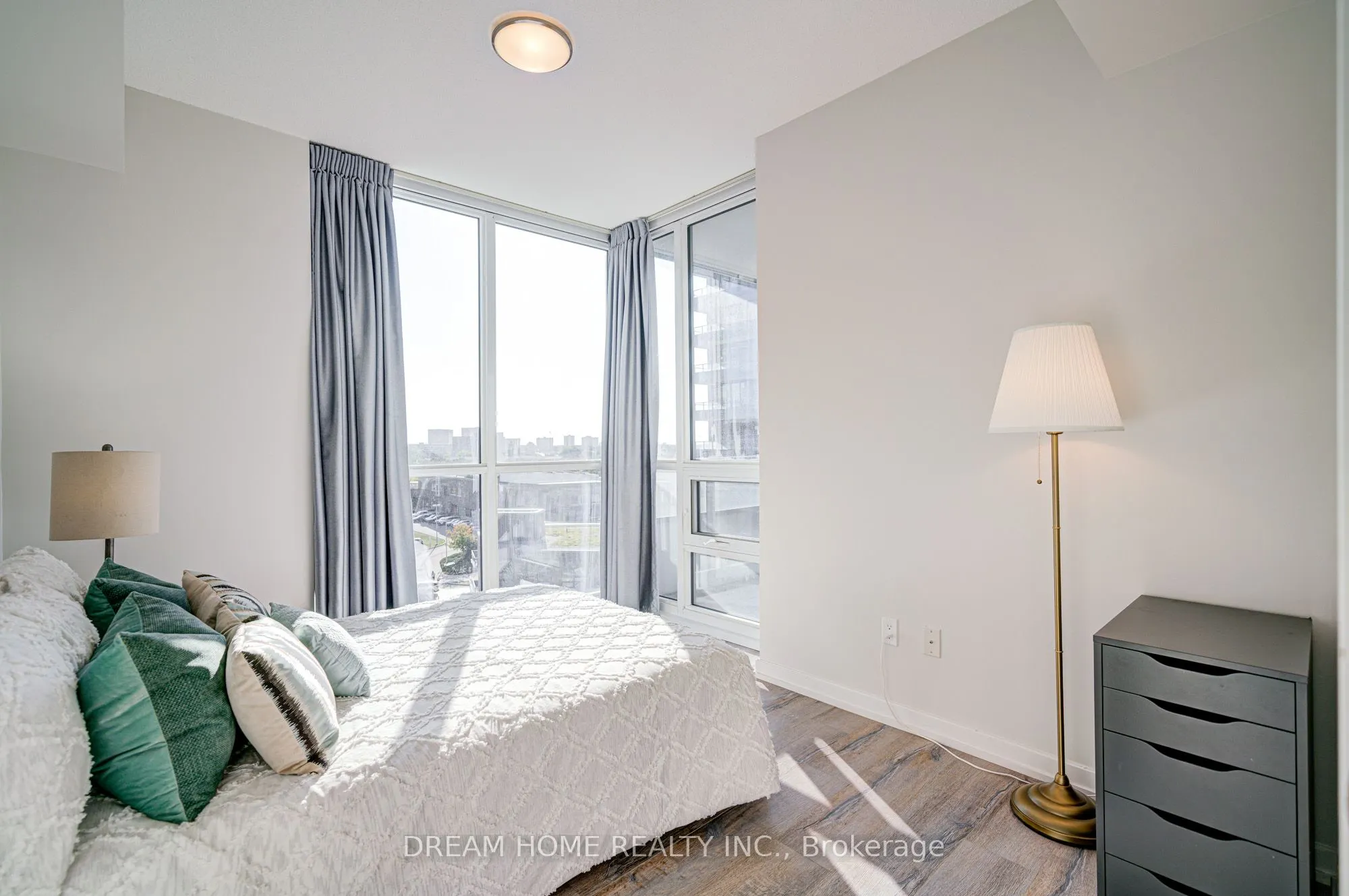 52 Forest Manor Road, #708