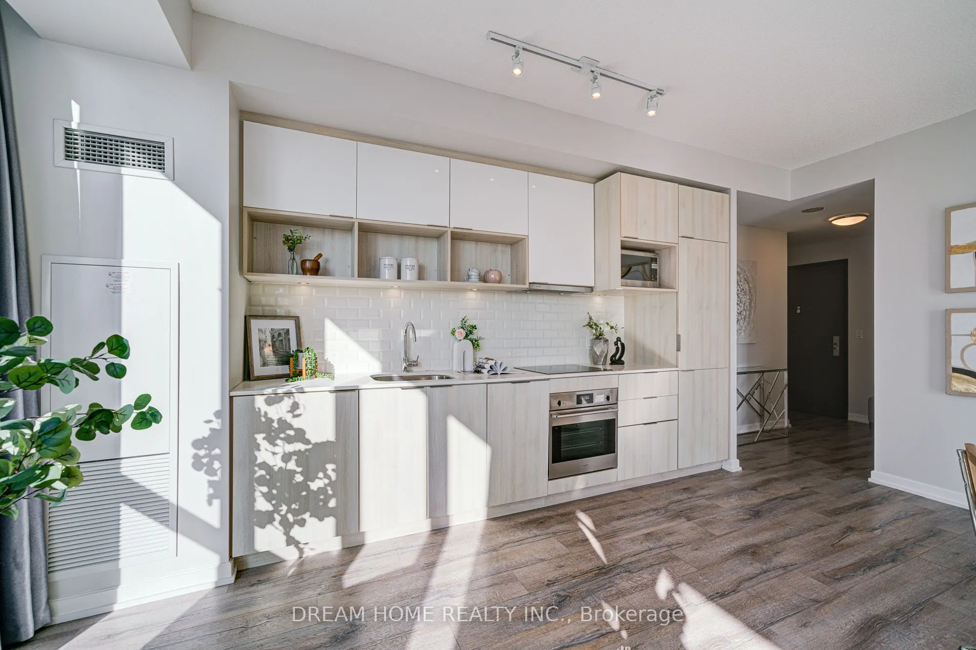 52 Forest Manor Road, #708