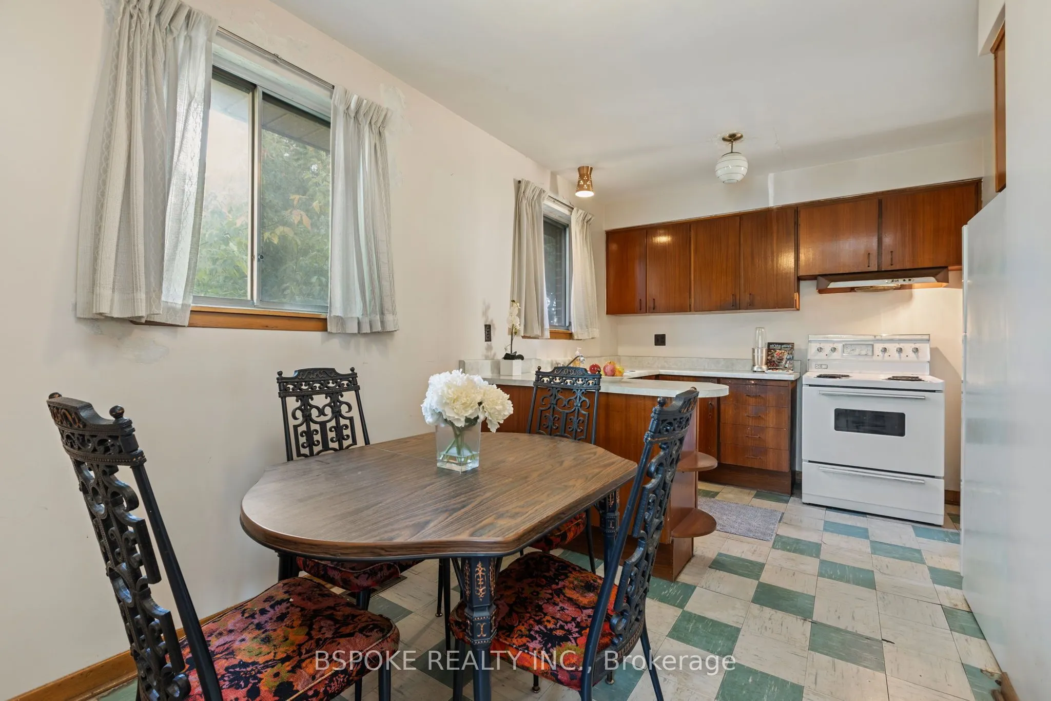 54 Warner Avenue