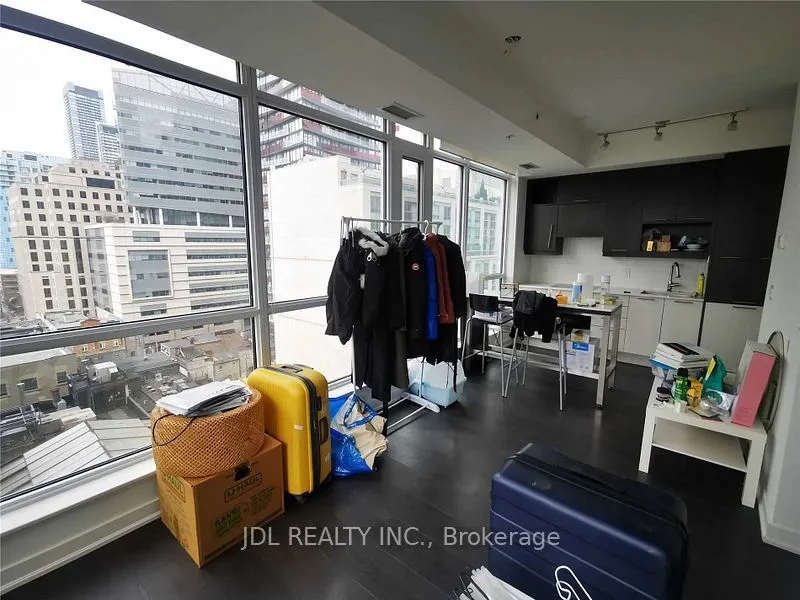 199 Richmond Street W, #1009