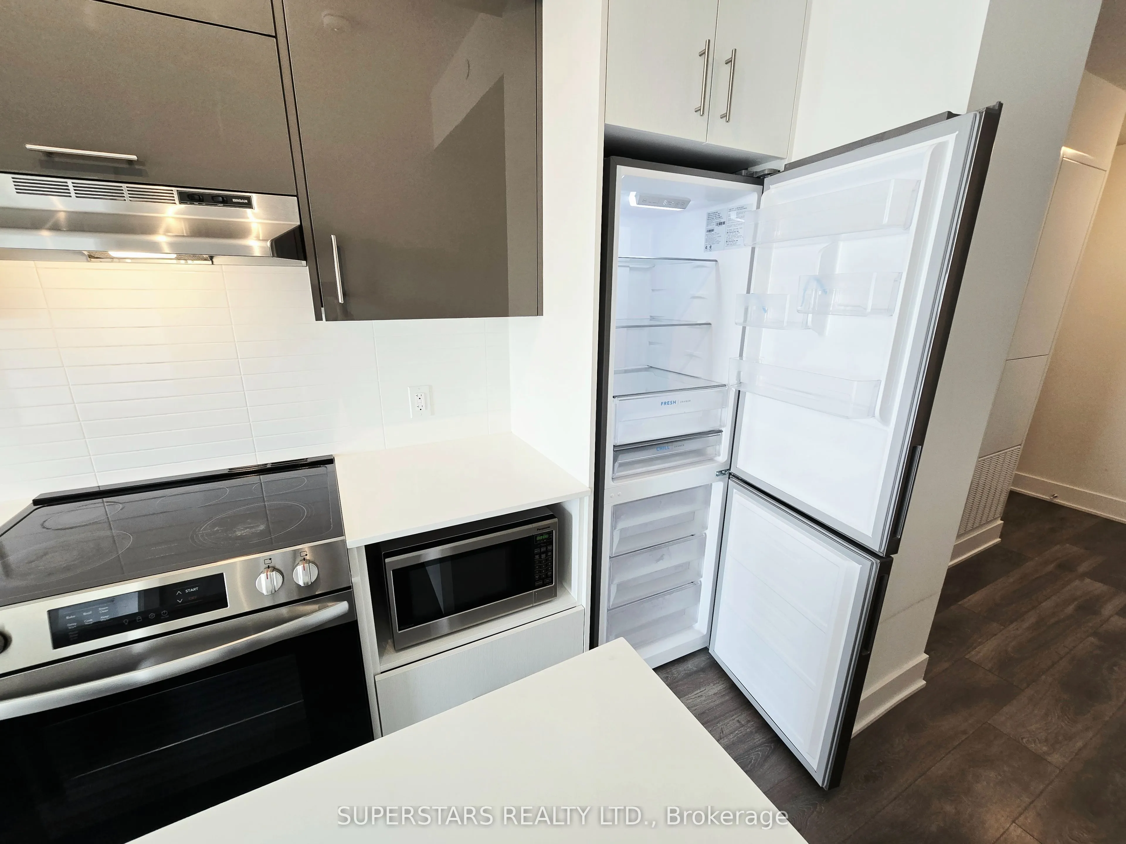 188 Fairview Mall Drive, #2301