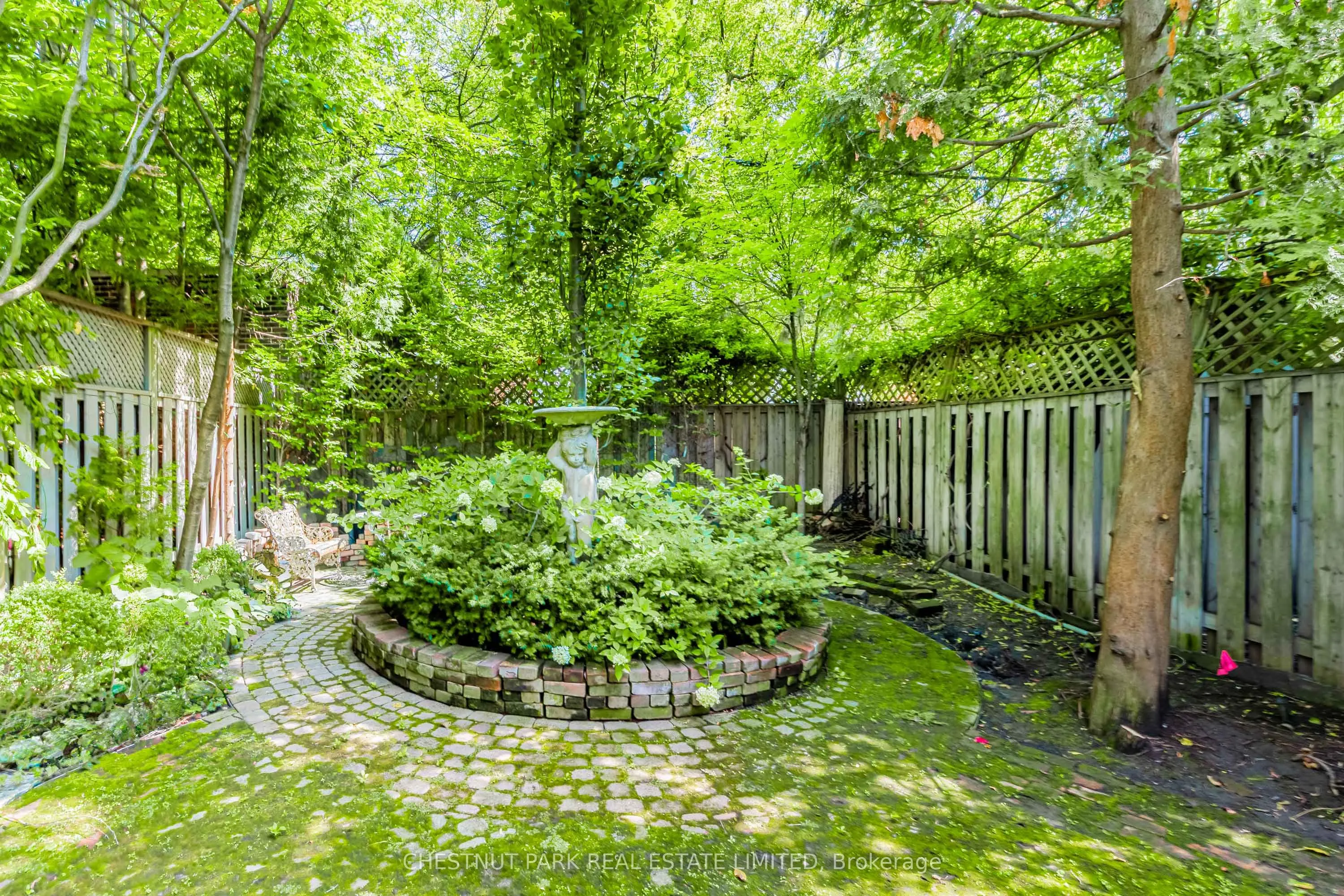 13 Admiral Road
