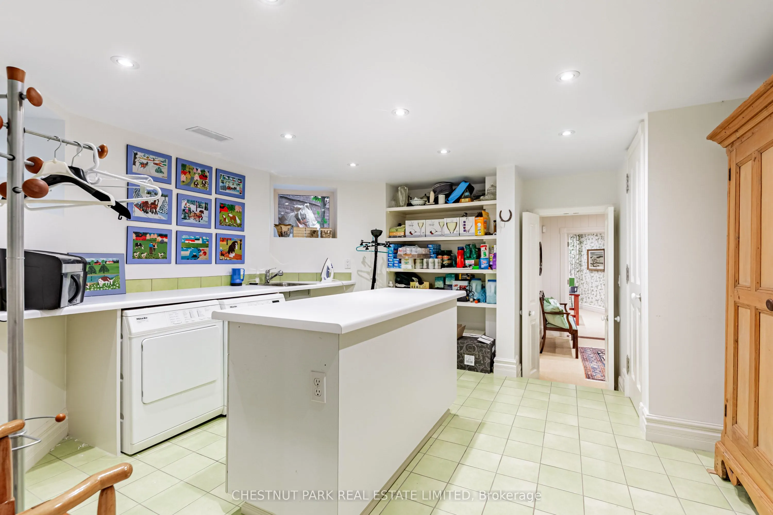13 Admiral Road