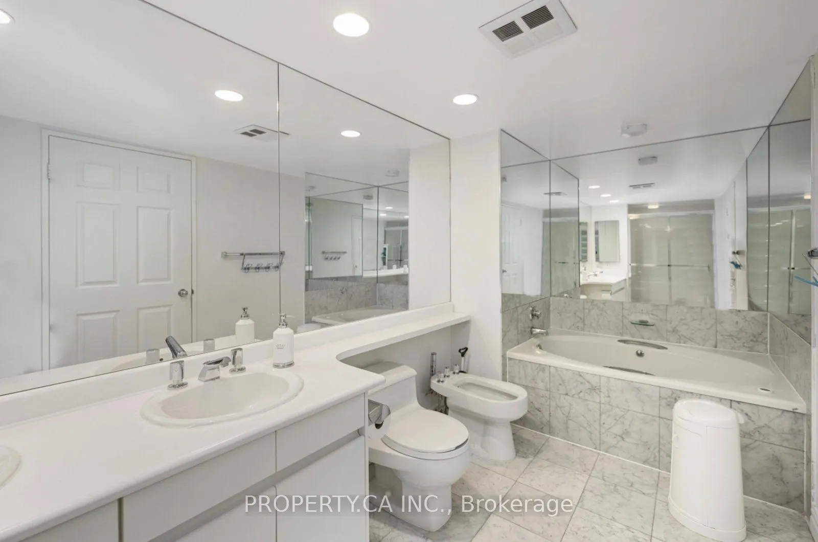 33 University Avenue, #1109